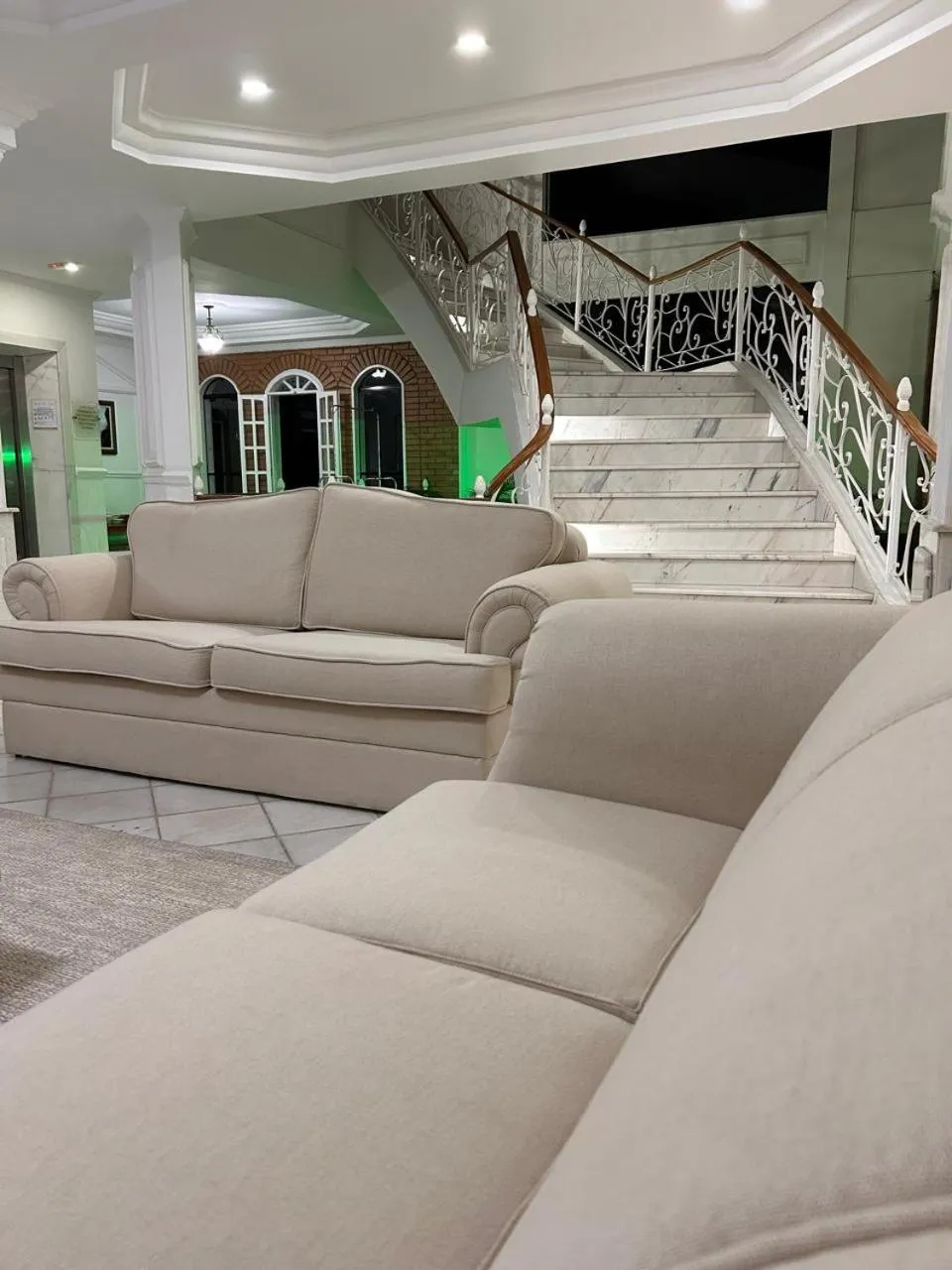 Living room in Grand Ville Hotel