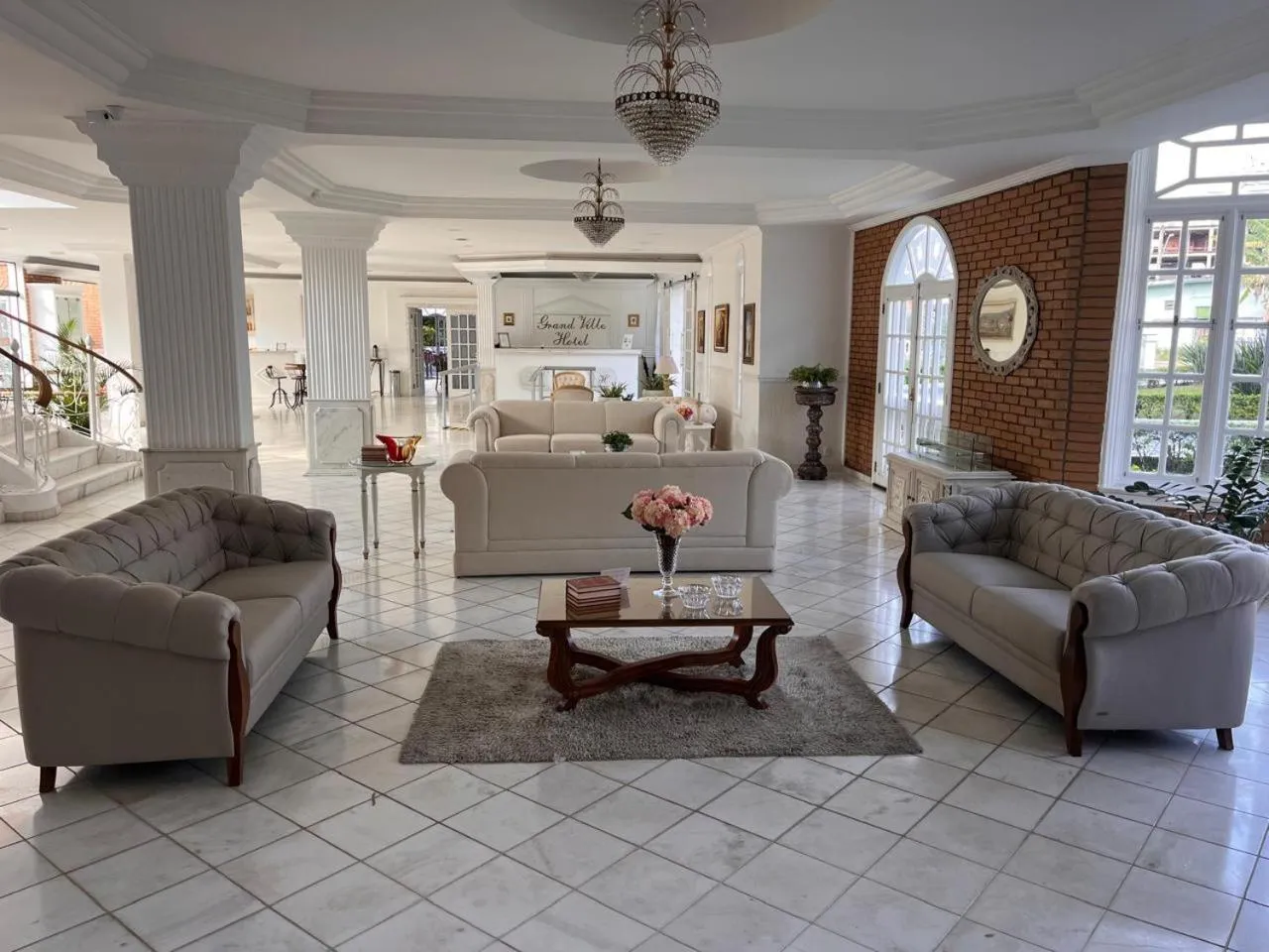 Living room in Grand Ville Hotel