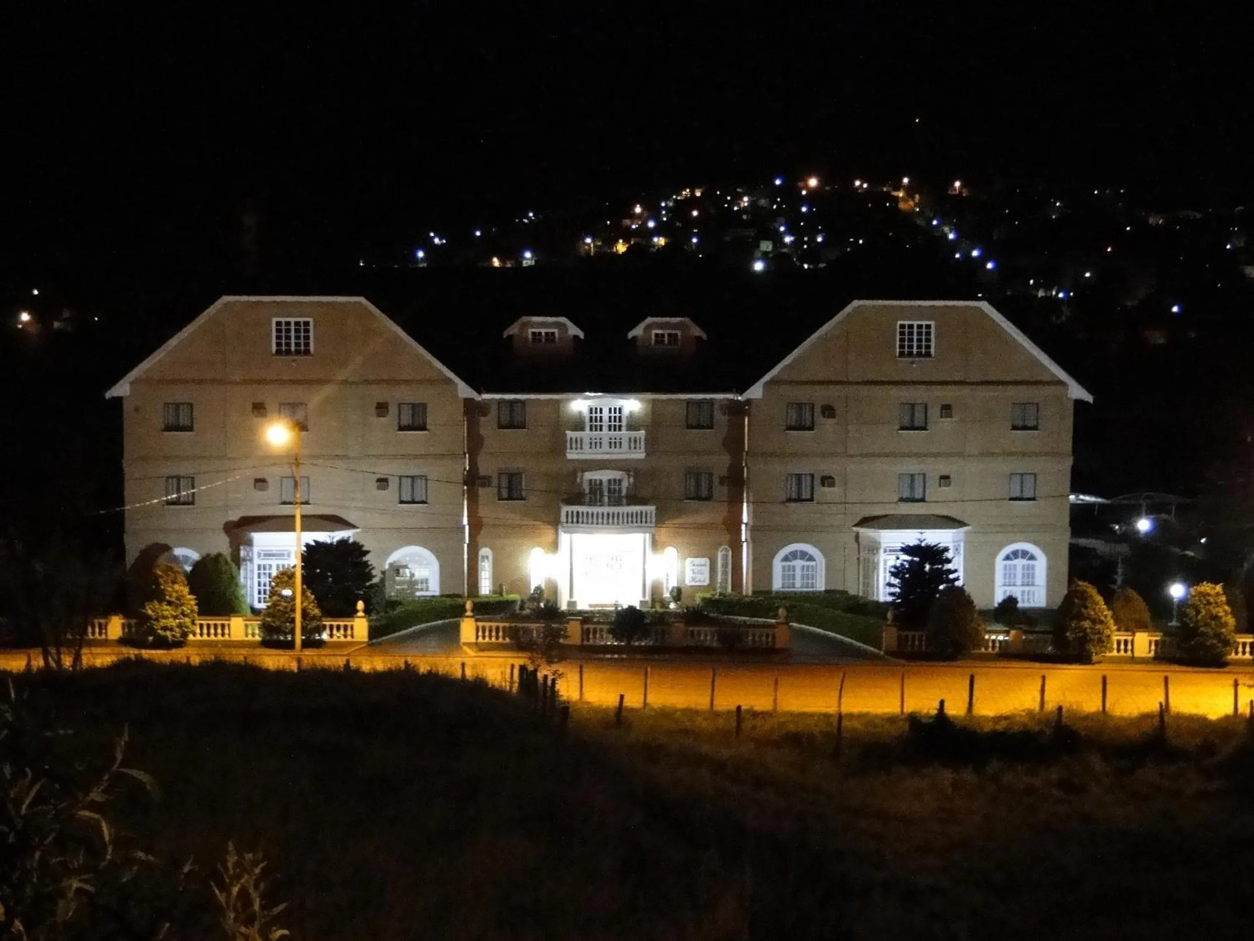 Facade/entrance in Grand Ville Hotel