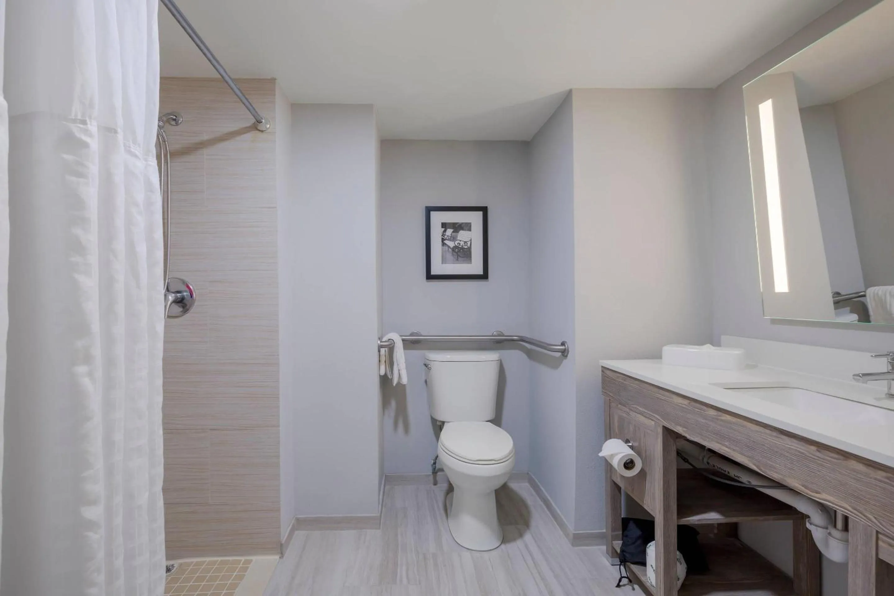 Bedroom in Comfort Inn & Suites Alexandria West