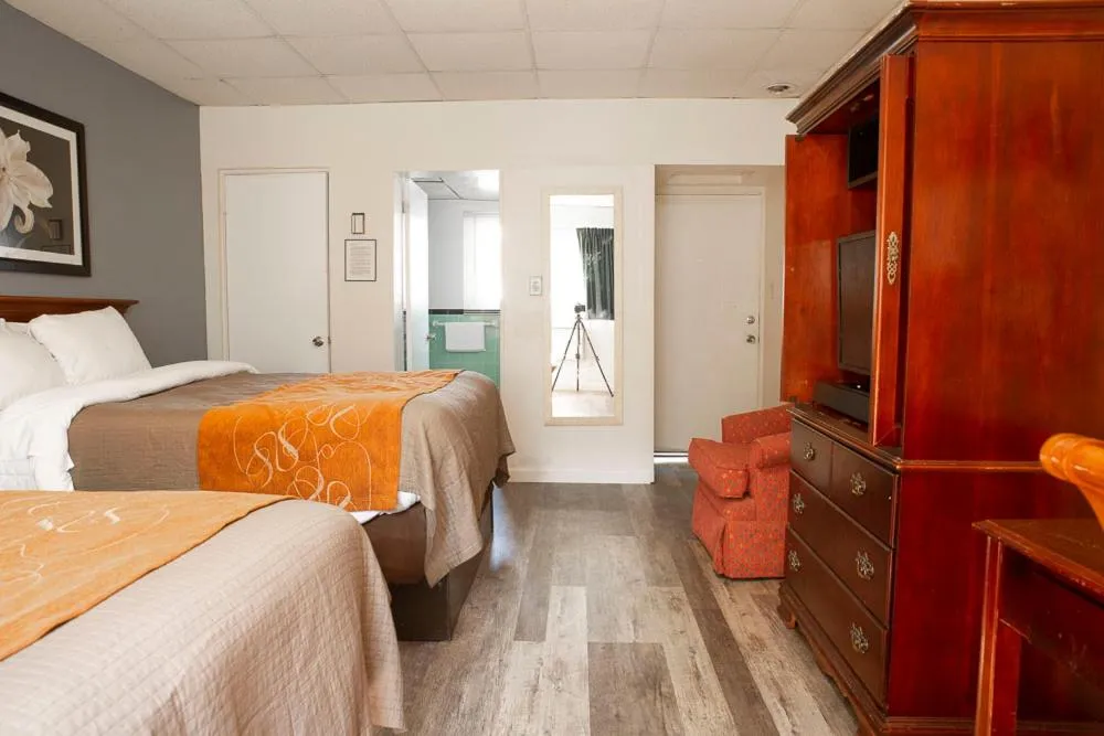 Bed in Bedford Motel