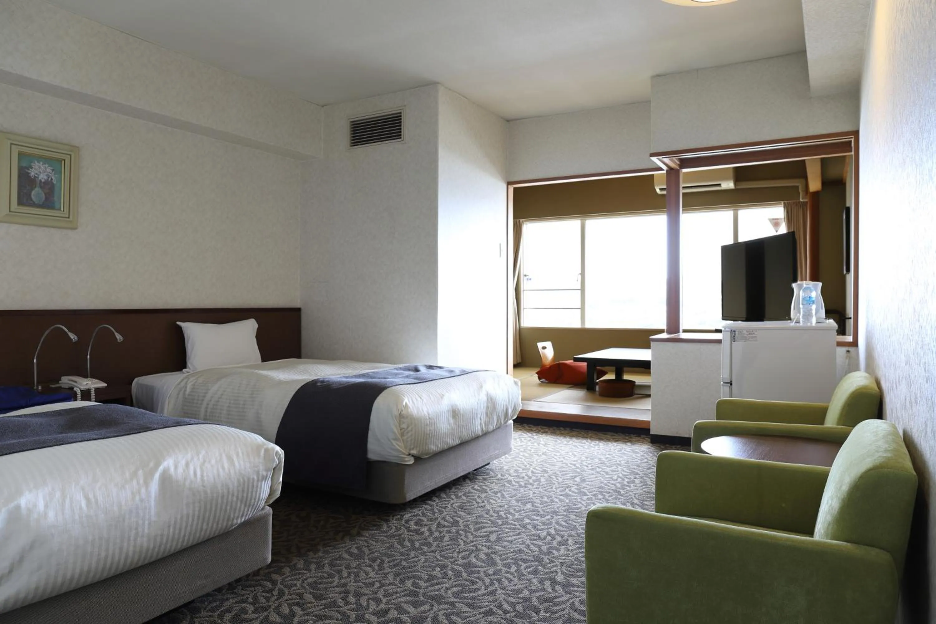 Photo of the whole room, Bed in Ooedo Onsen Monogatari Nagasaki Hotel Seifu