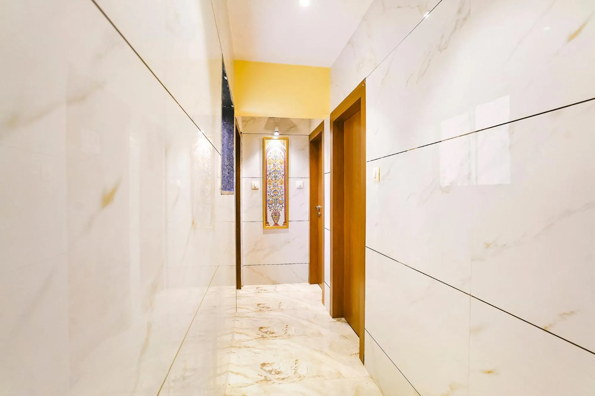 Lobby or reception in FabHotel Ratna Mahal