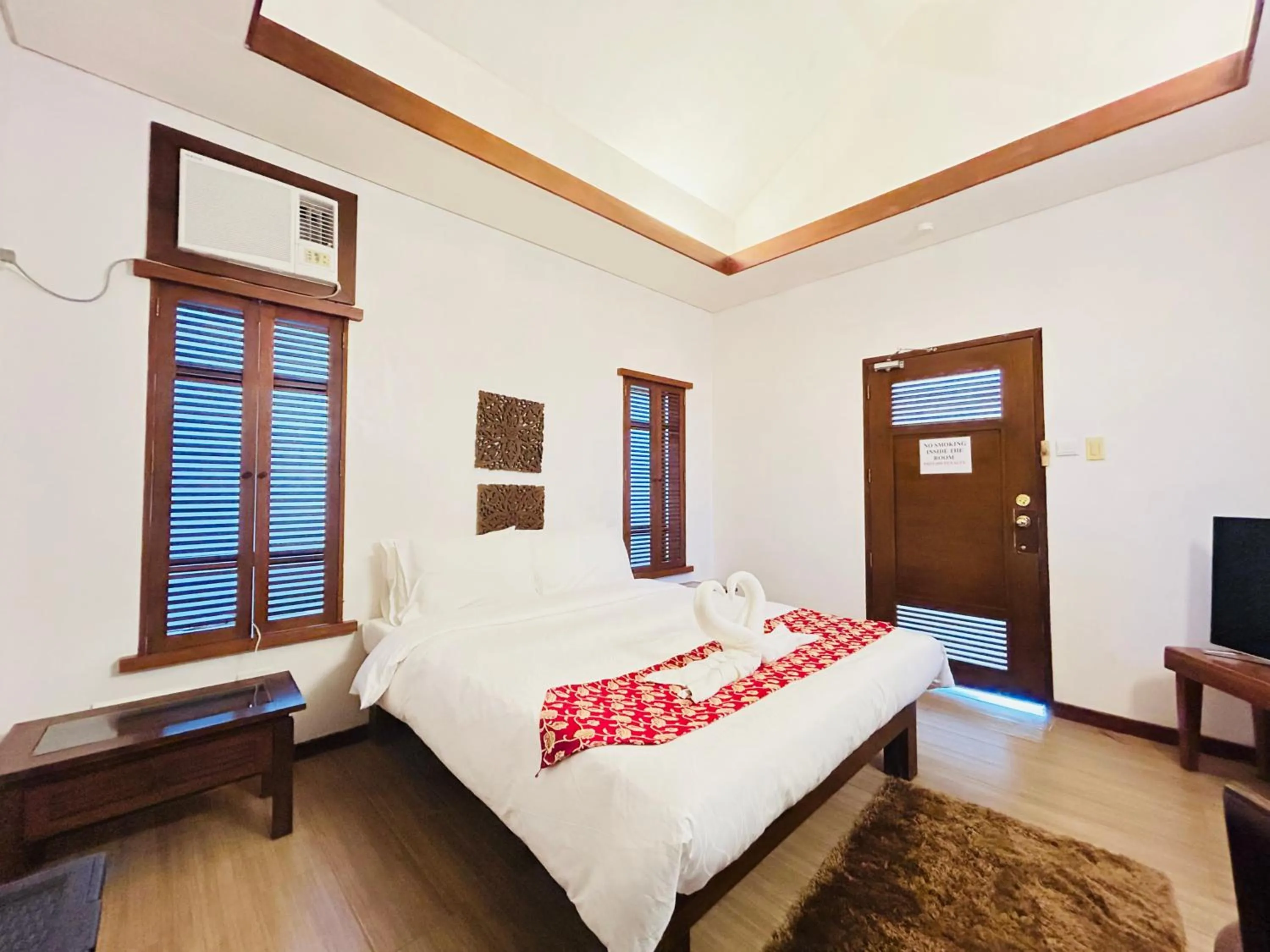 Bedroom, Bed in Sheridan Boutique Resort Iloilo