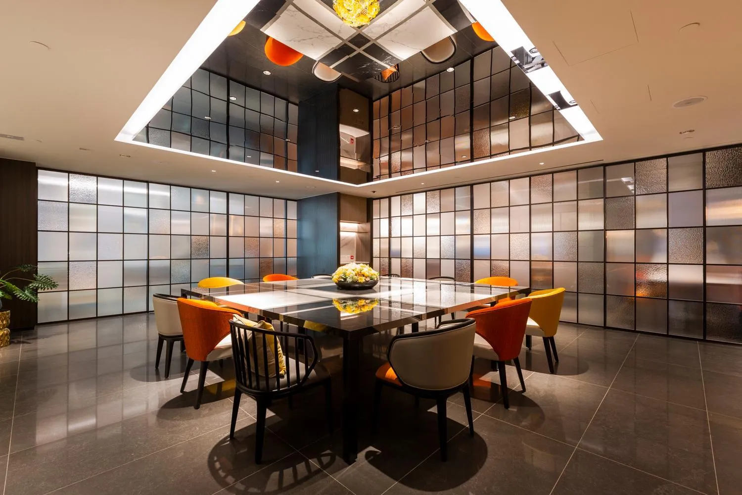 Restaurant/places to eat in Prince Hotel, Marco Polo