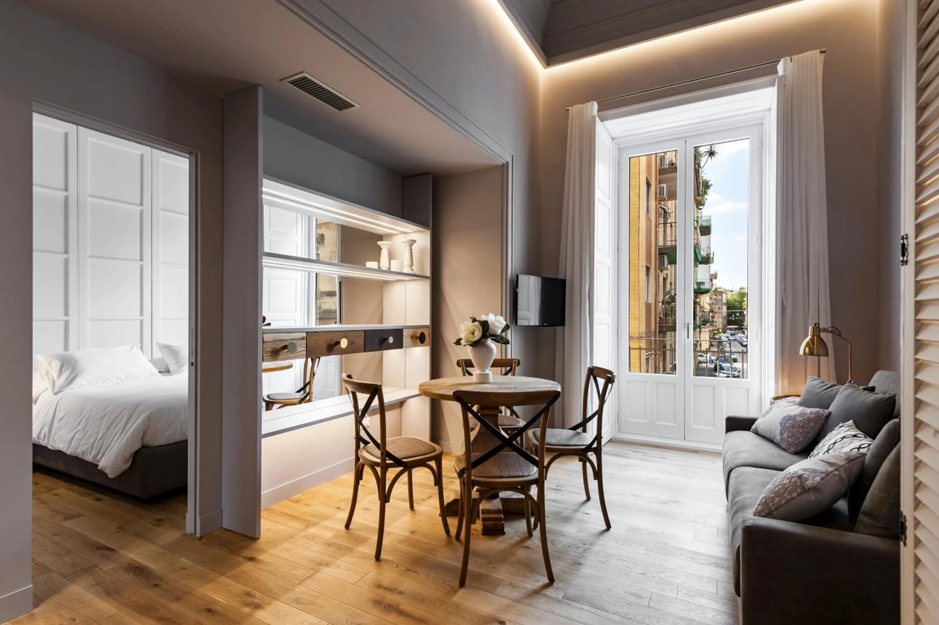Living room, Bed in Ferrini Home - Rindone 6
