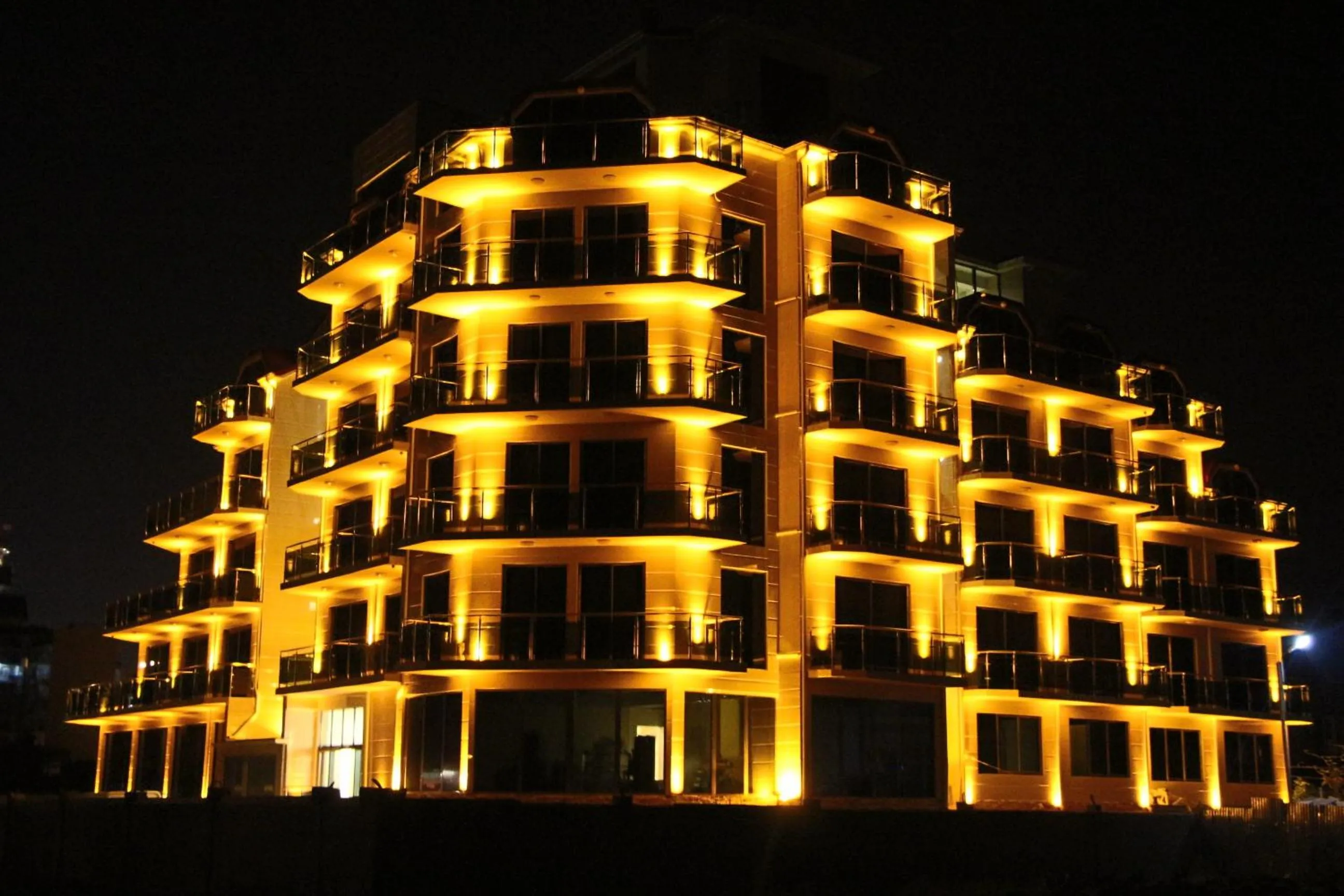 Facade/entrance in Legacy Hotel