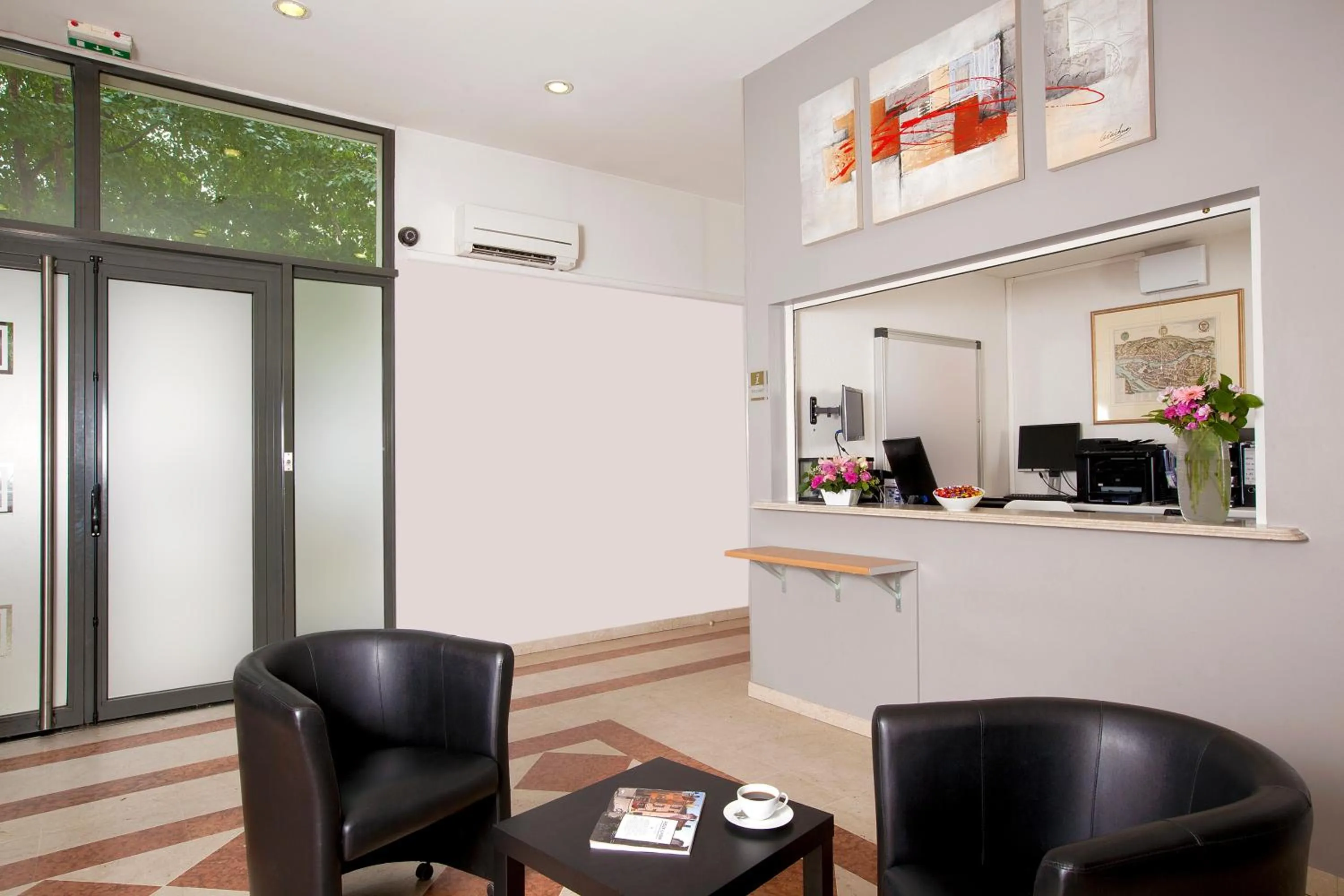 Lobby or reception in Residhome Lyon Gerland