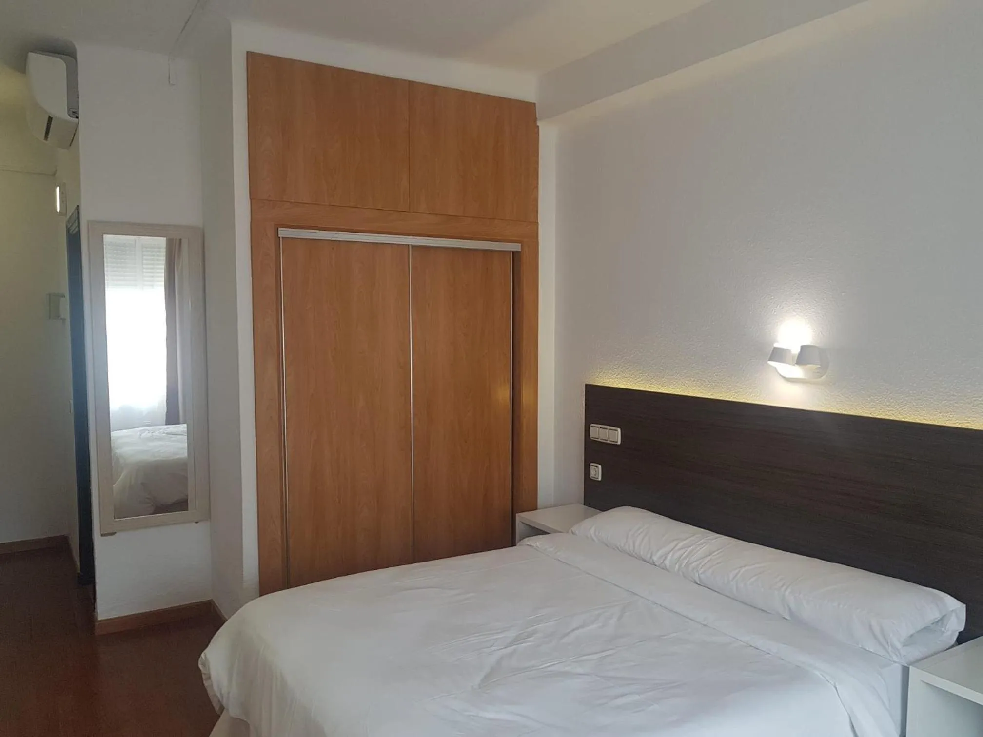 Bed in Hotel Torremolinos Centro by Croma