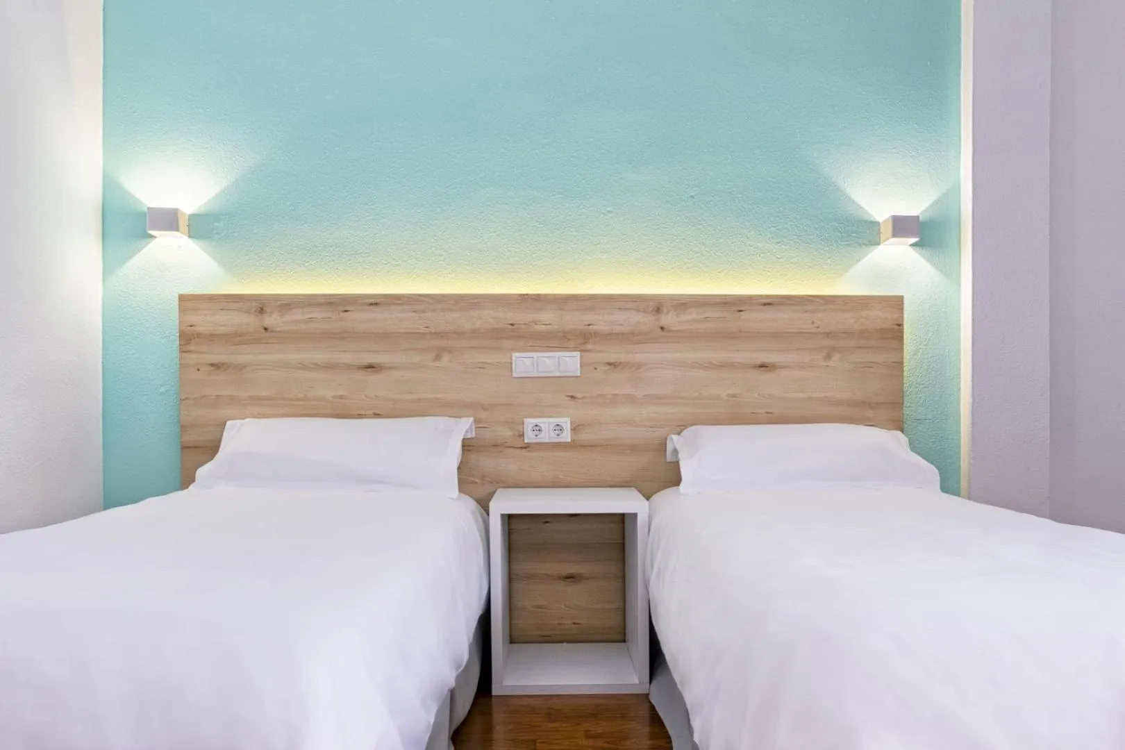 Bed in Hotel Torremolinos Centro by Croma