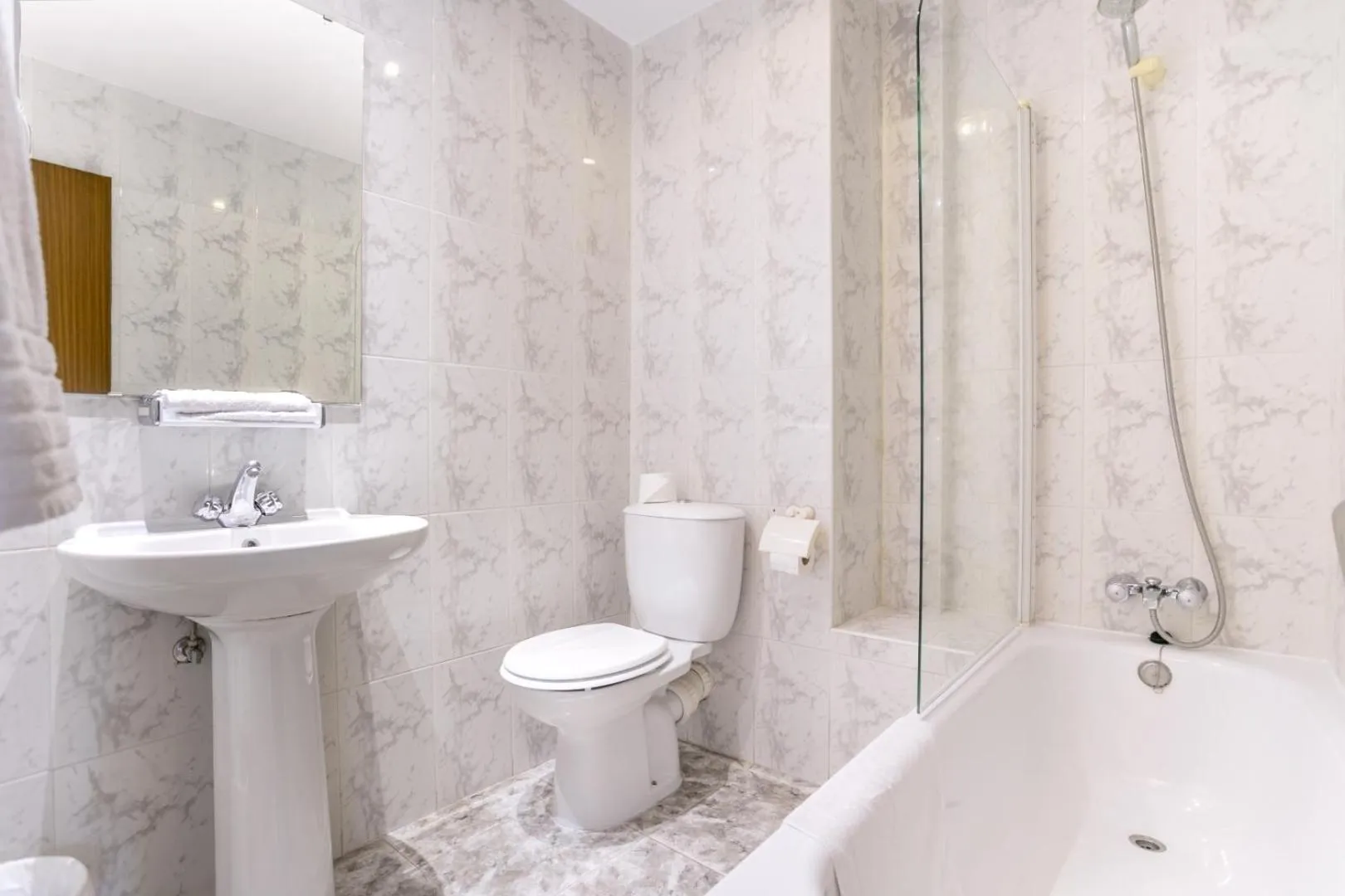 Toilet in Hotel Torremolinos Centro by Croma