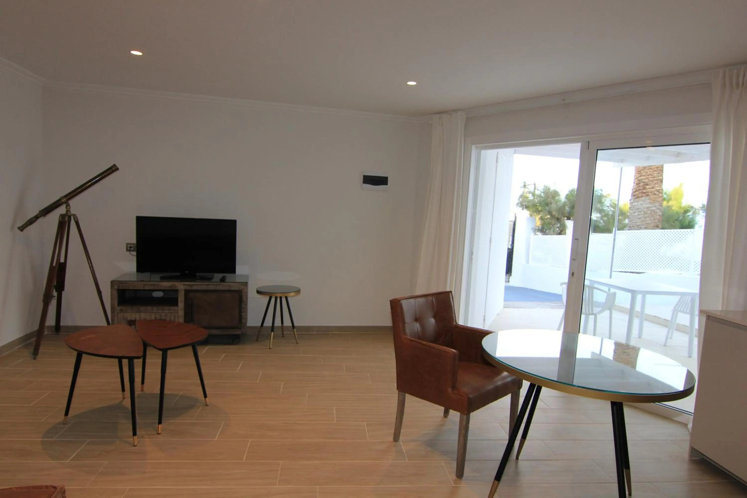 Decorative detail in Orly Club Coral Arena Dorada