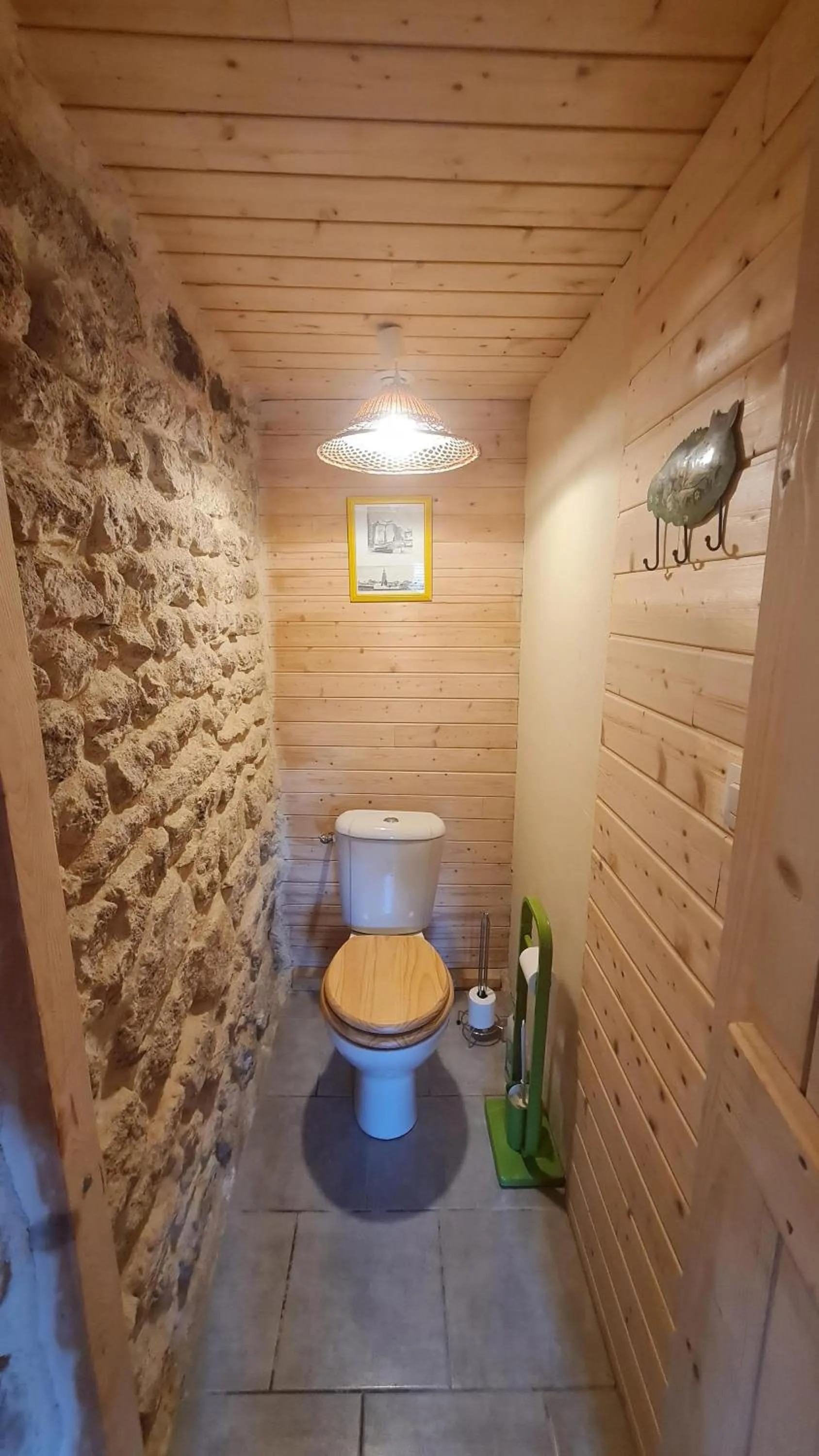 Toilet in Chambres d'Hôtes Le Plessis à Broye