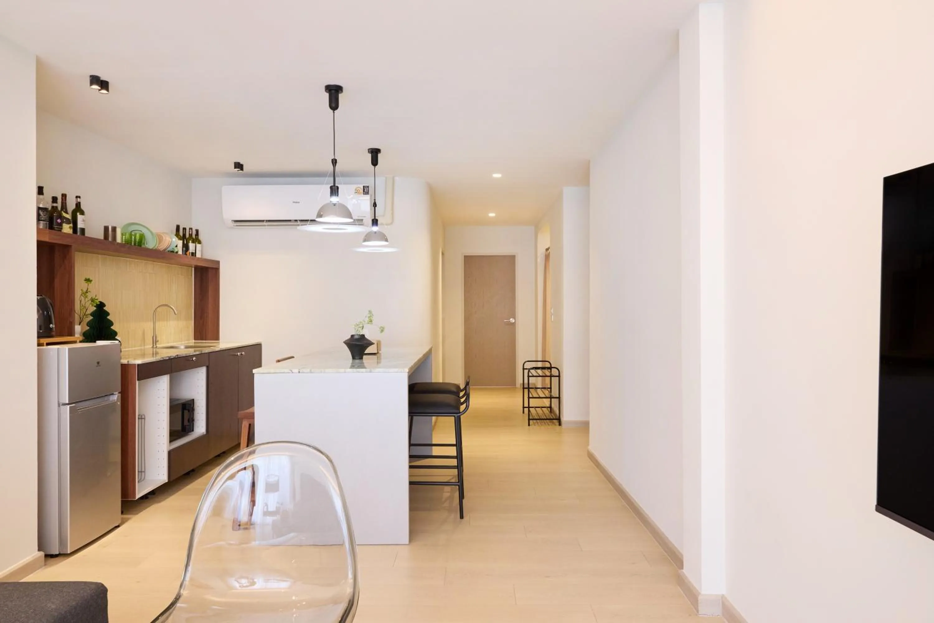 Photo of the whole room in Theme Boutique Hotel Bangkok