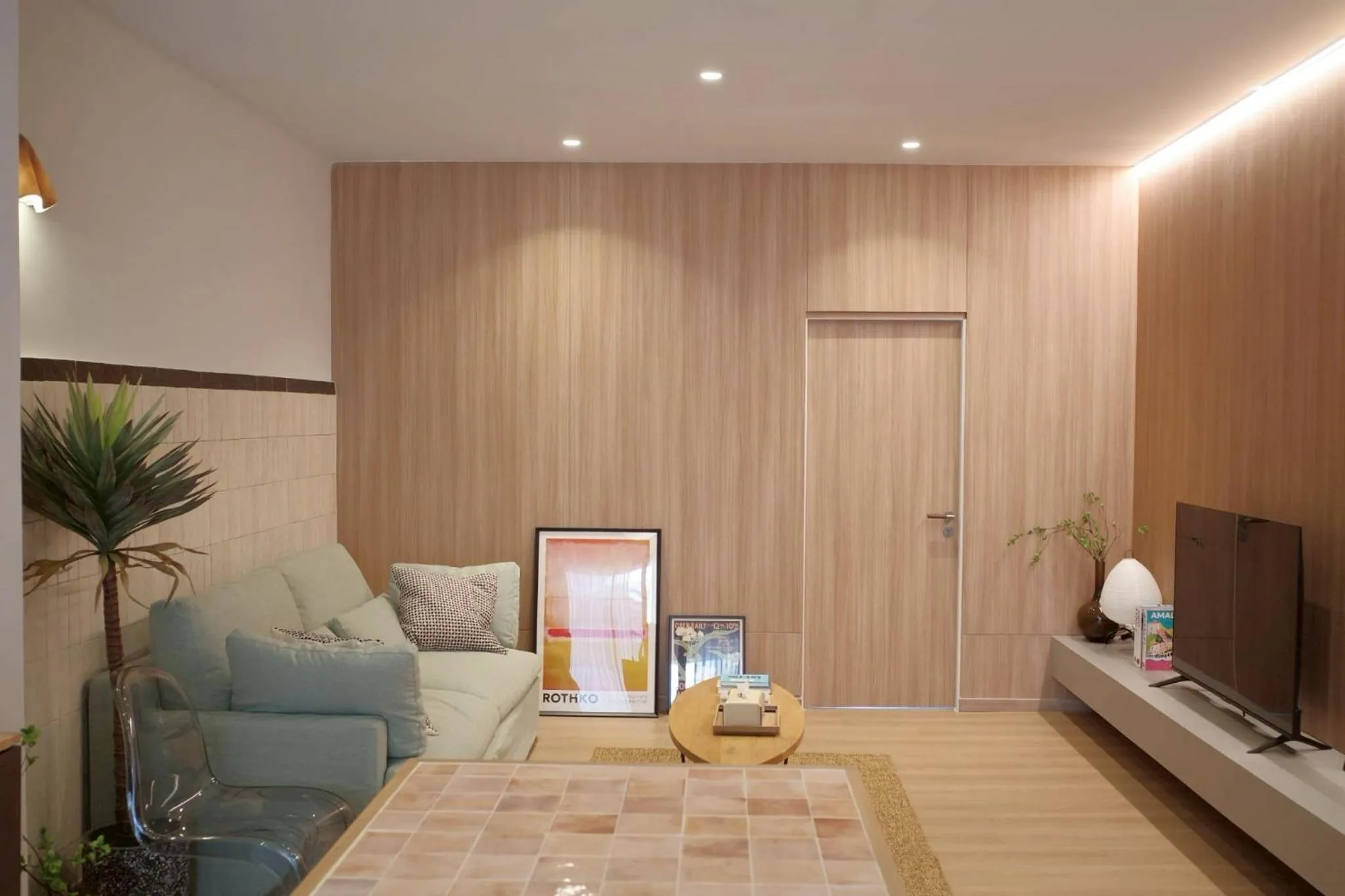 TV and multimedia in Theme Boutique Hotel Bangkok