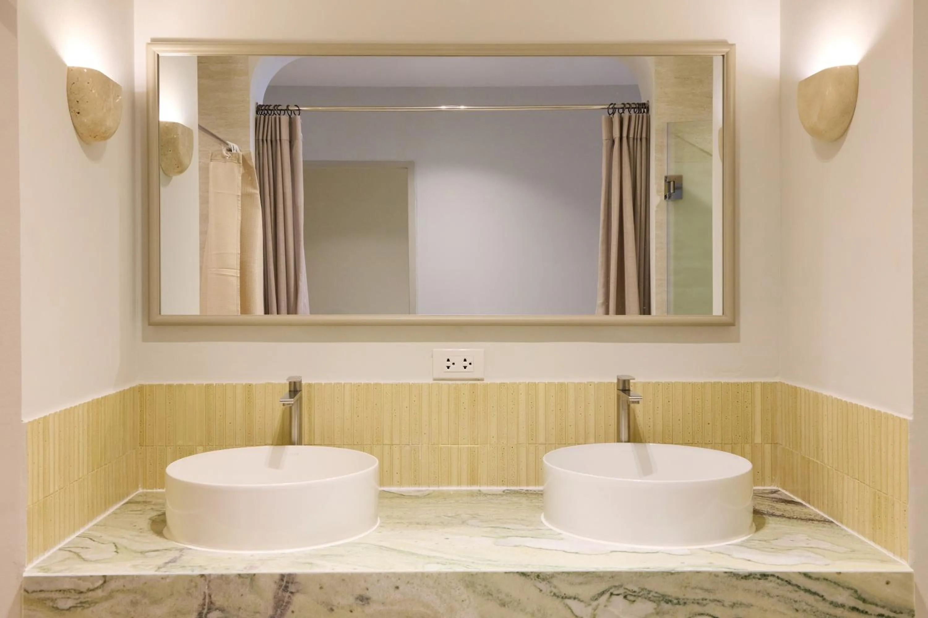 Toilet in Theme Boutique Hotel Bangkok