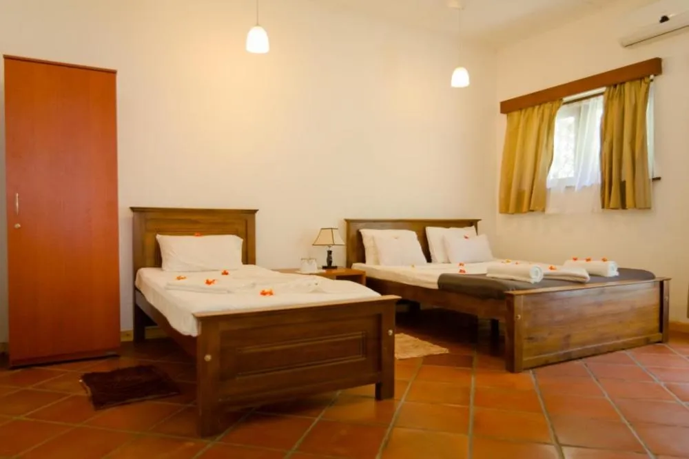 Bed in Clove Garden Kandy