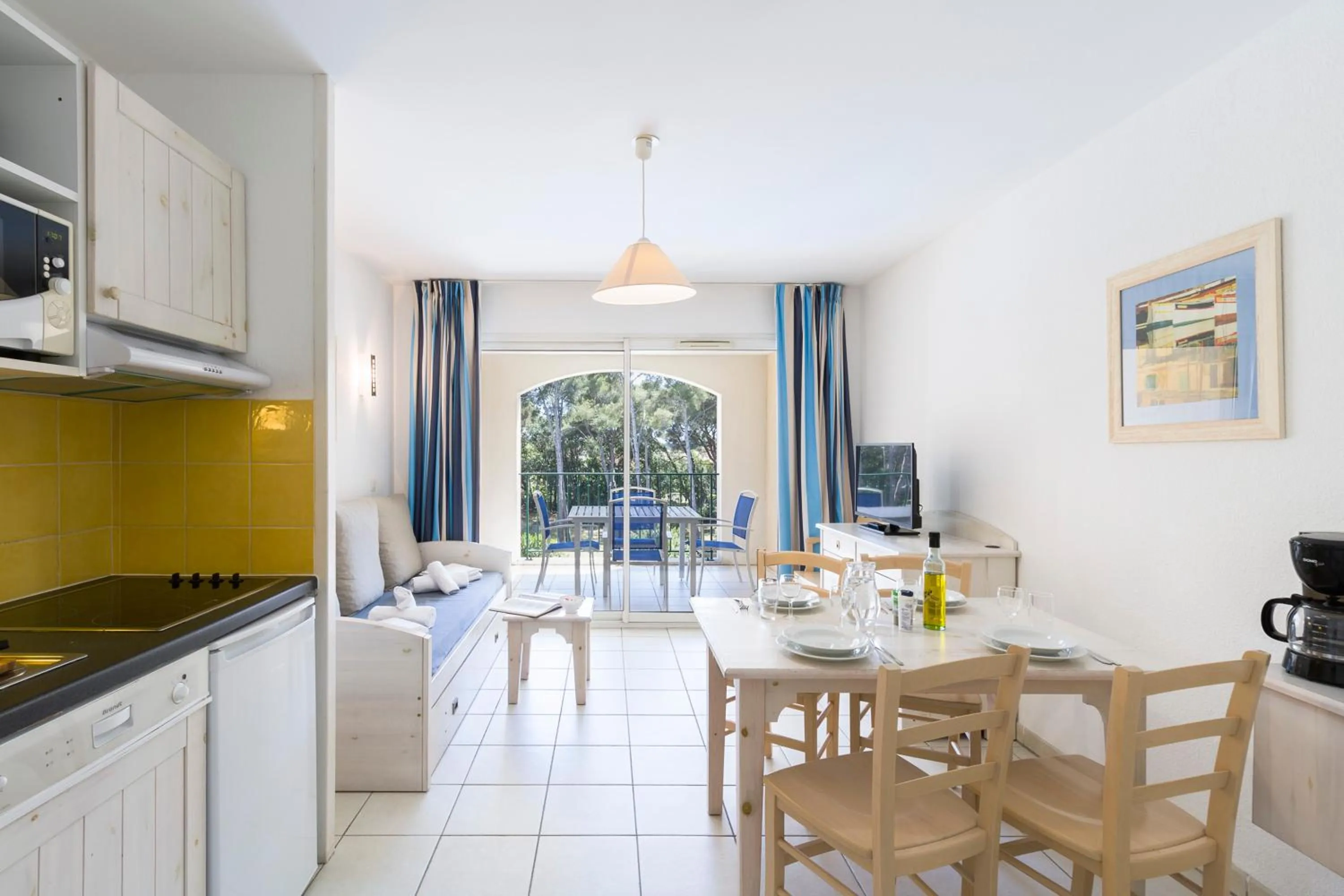 Kitchen or kitchenette in Garden & City Six-Fours-les-Plages