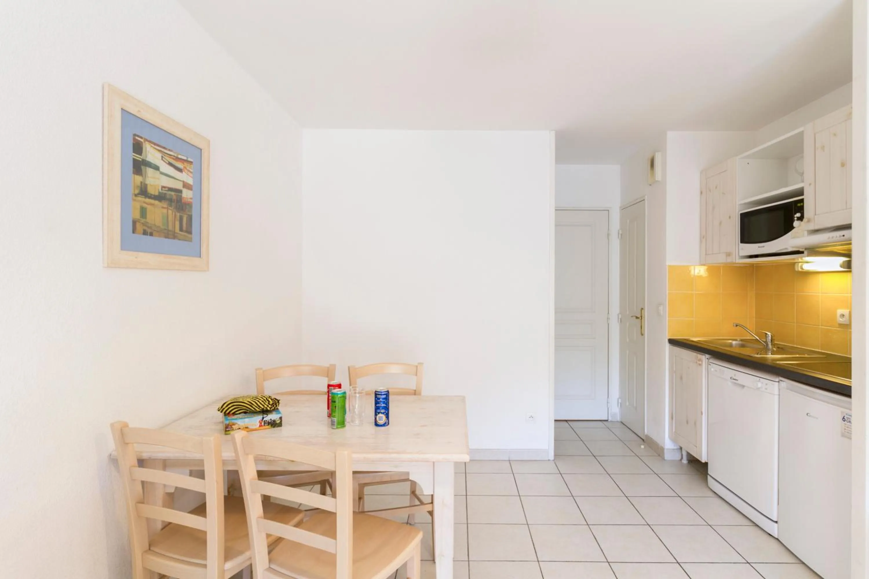 Kitchen or kitchenette in Garden & City Six-Fours-les-Plages
