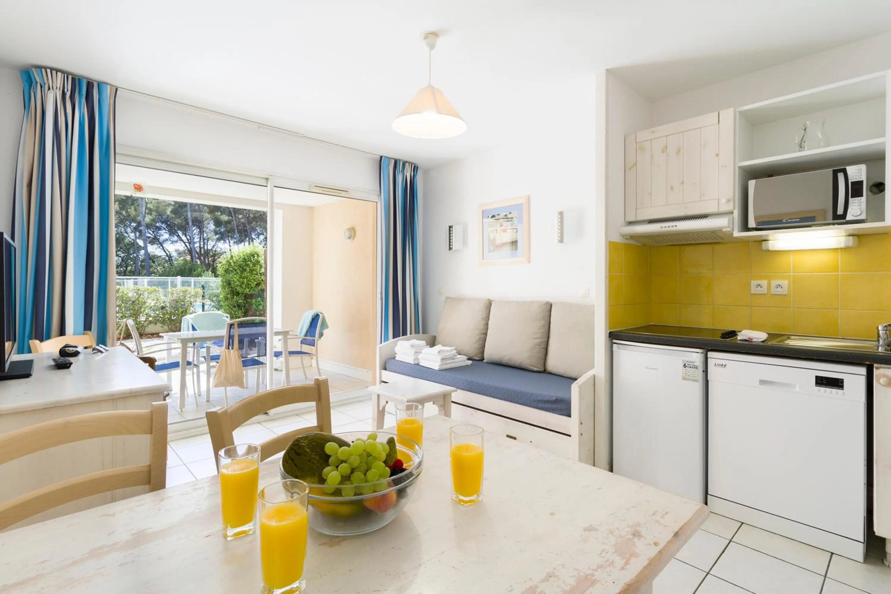 Living room in Garden & City Six-Fours-les-Plages