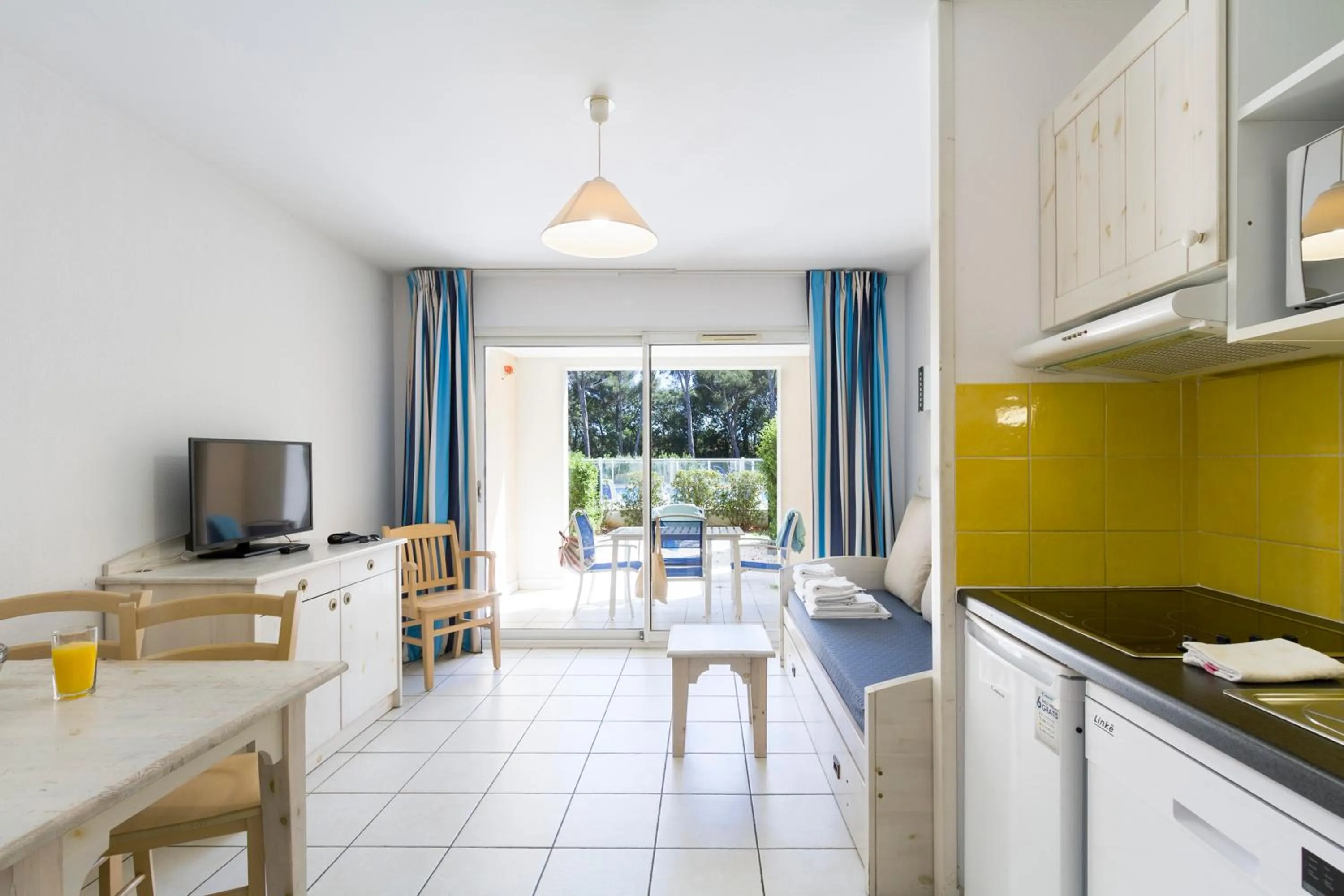 Living room in Garden & City Six-Fours-les-Plages