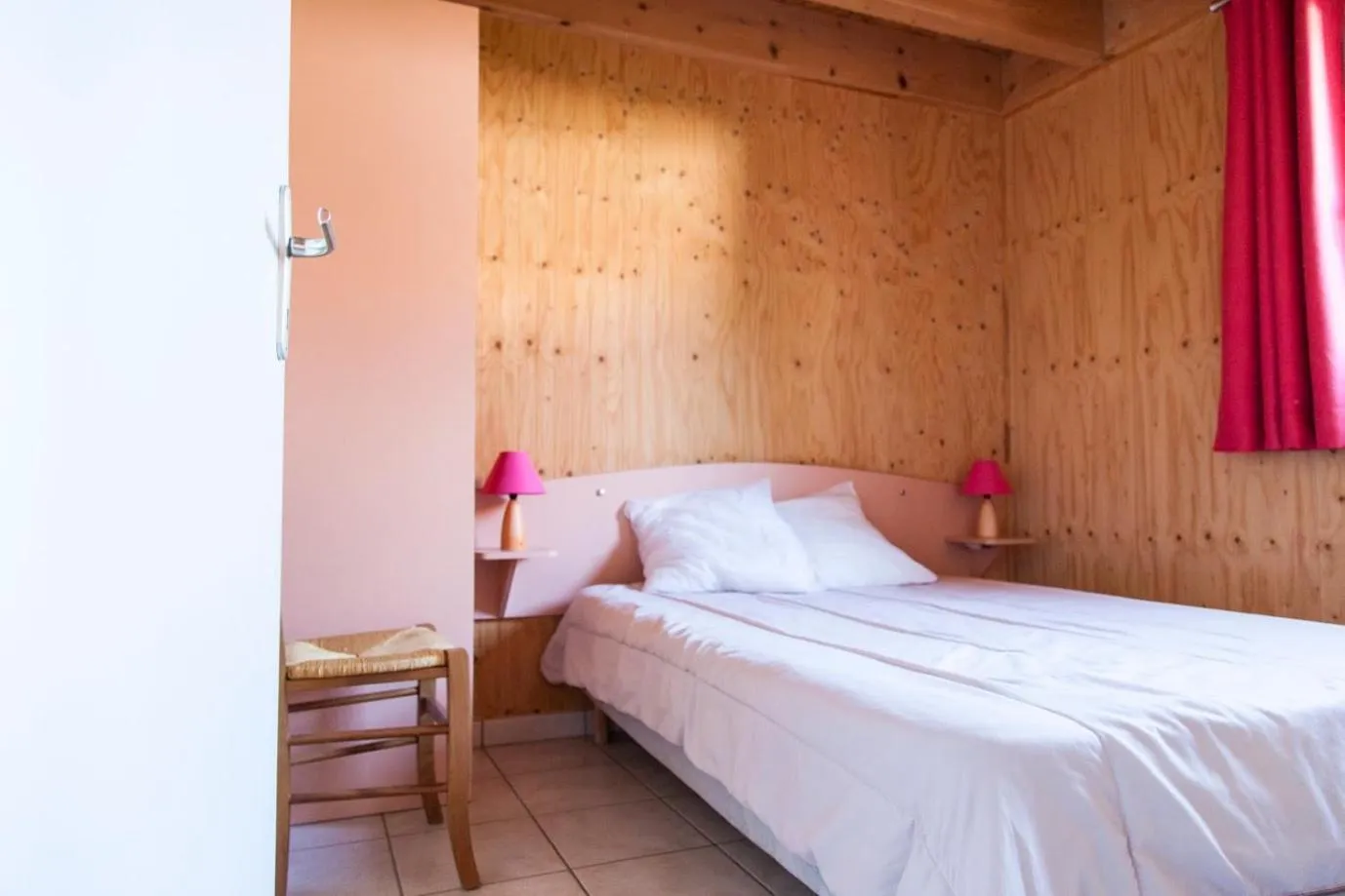 Bed in Marina Holyder