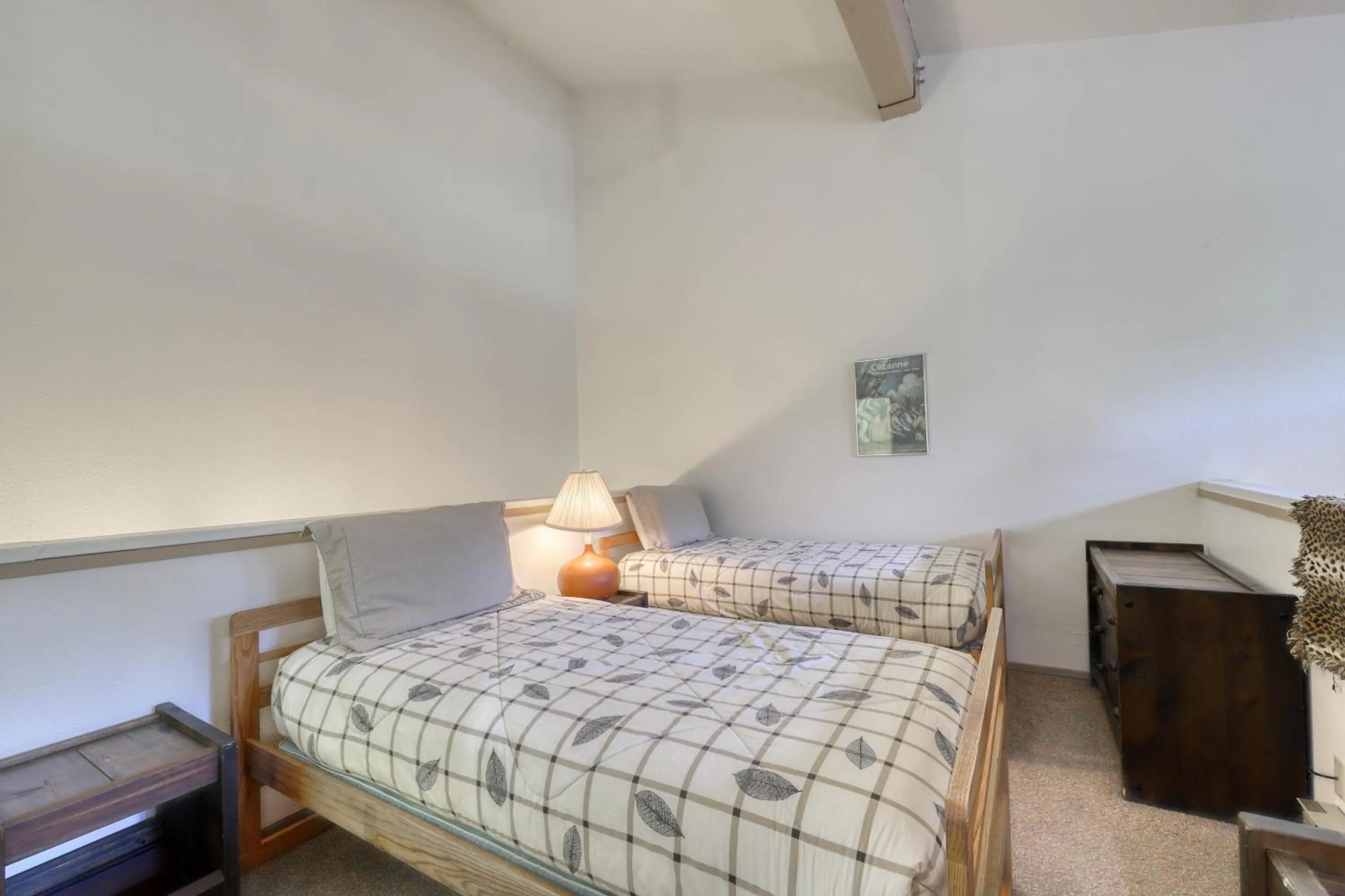 Bed in The Summit 276