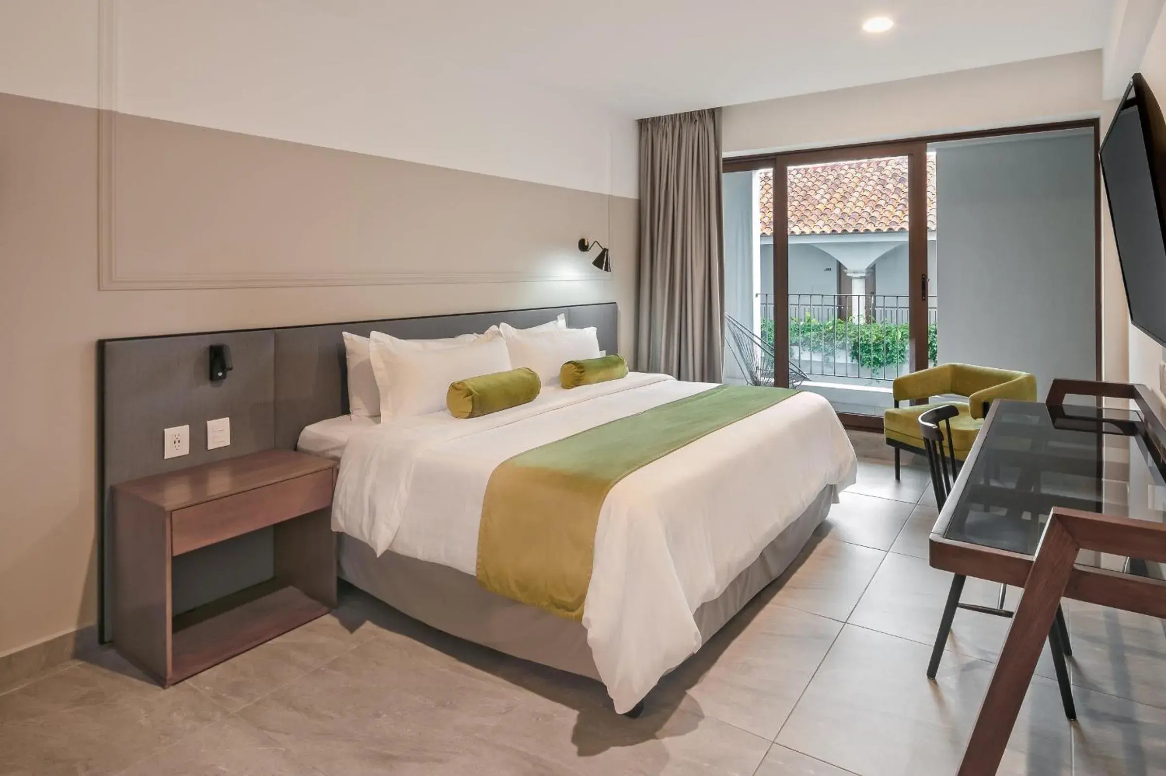 Deluxe Room 1 King in Gamma Orizaba Grand Hotel de France Deluxe Room 1 King in Gamma Orizaba Grand Hotel de France