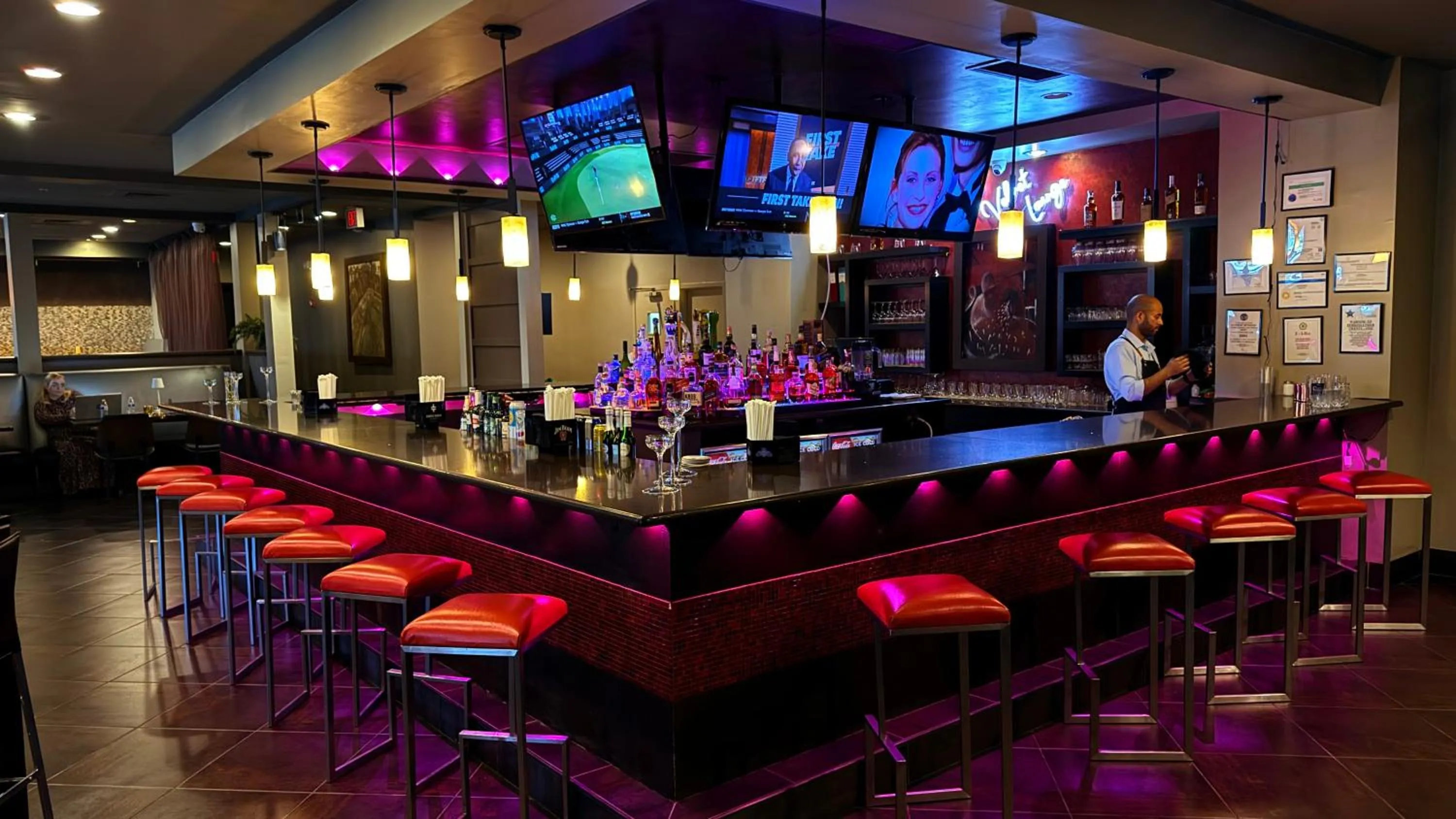 Lounge or bar in Wyndham Garden Schaumburg Chicago Northwest