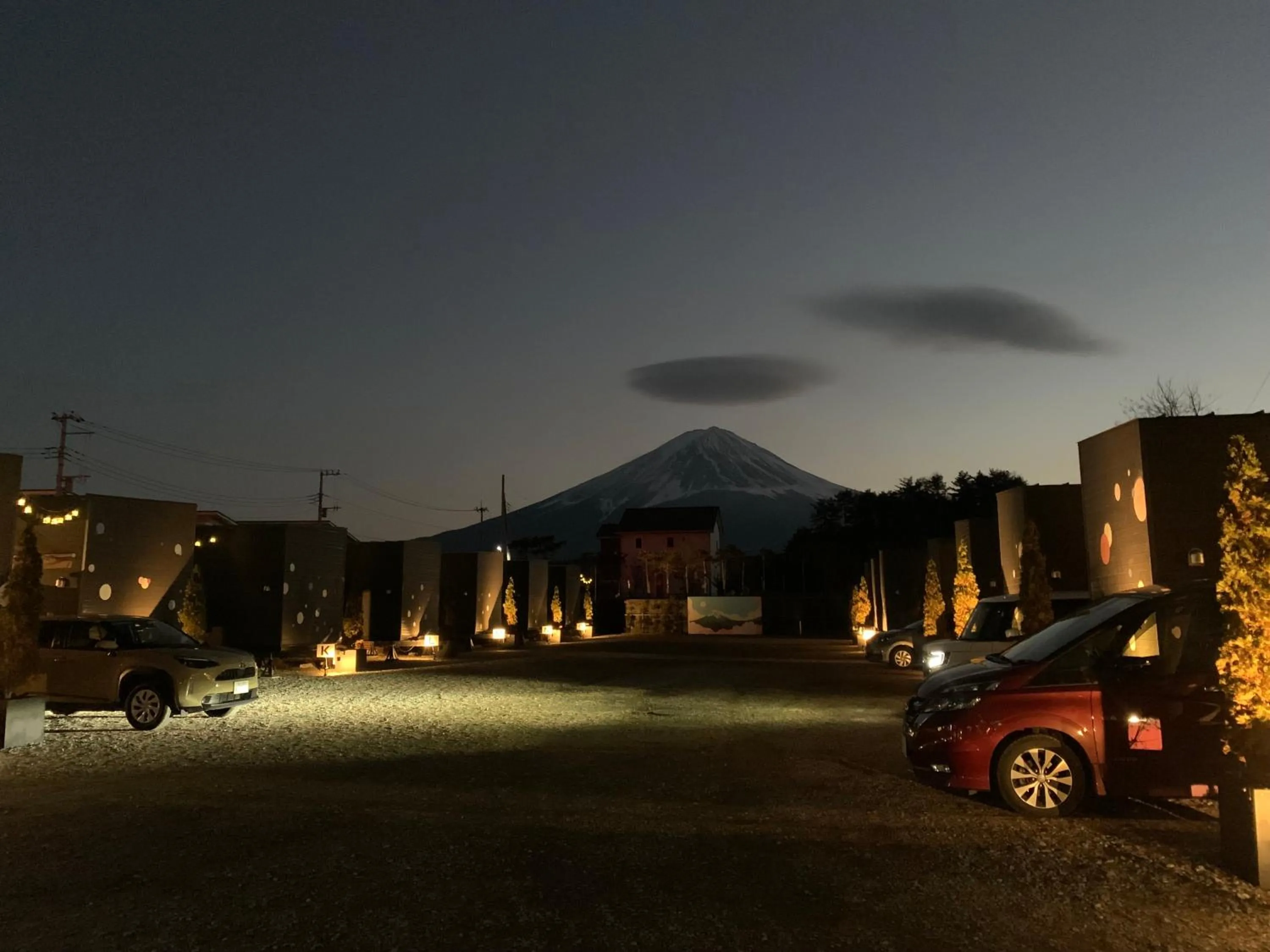 Night in Mt Fuji Glamping TOURIST VILLA Kawaguchiko