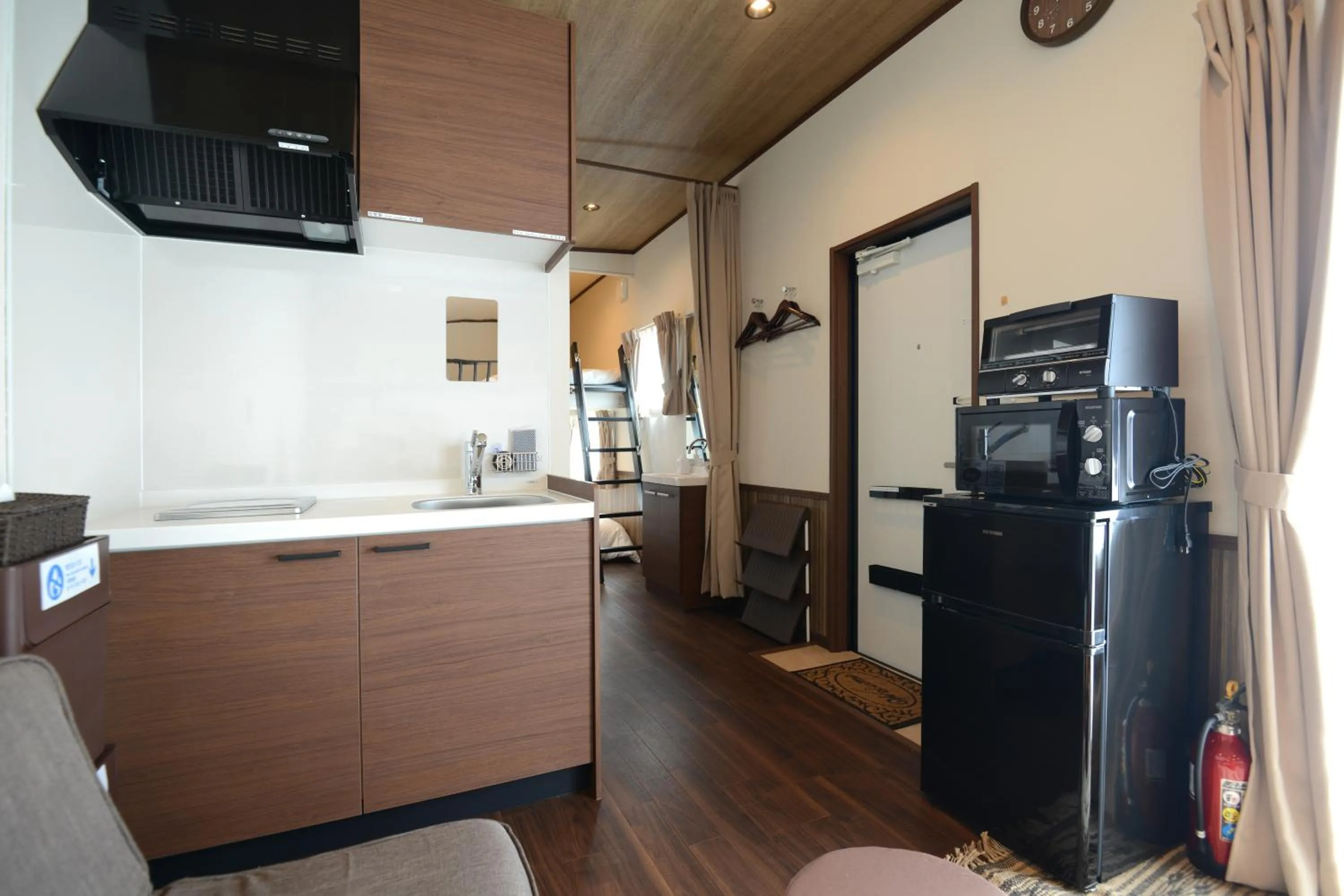 Kitchen or kitchenette in Mt Fuji Glamping TOURIST VILLA Kawaguchiko