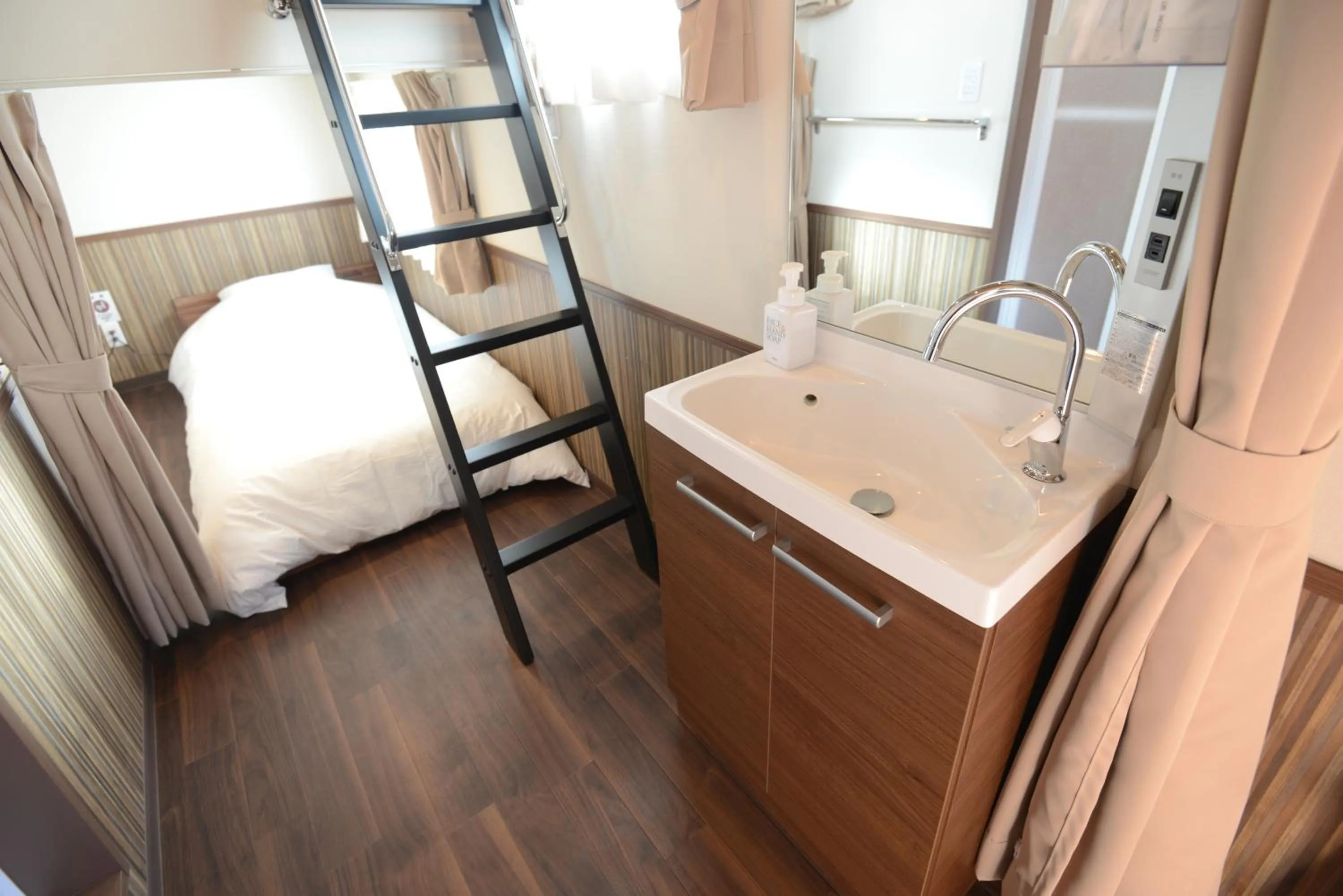 Photo of the whole room, Bed in Mt Fuji Glamping TOURIST VILLA Kawaguchiko