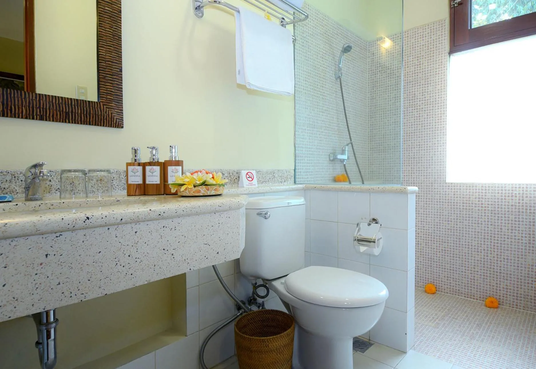 Bathroom in Rumah Ganesha Ubud