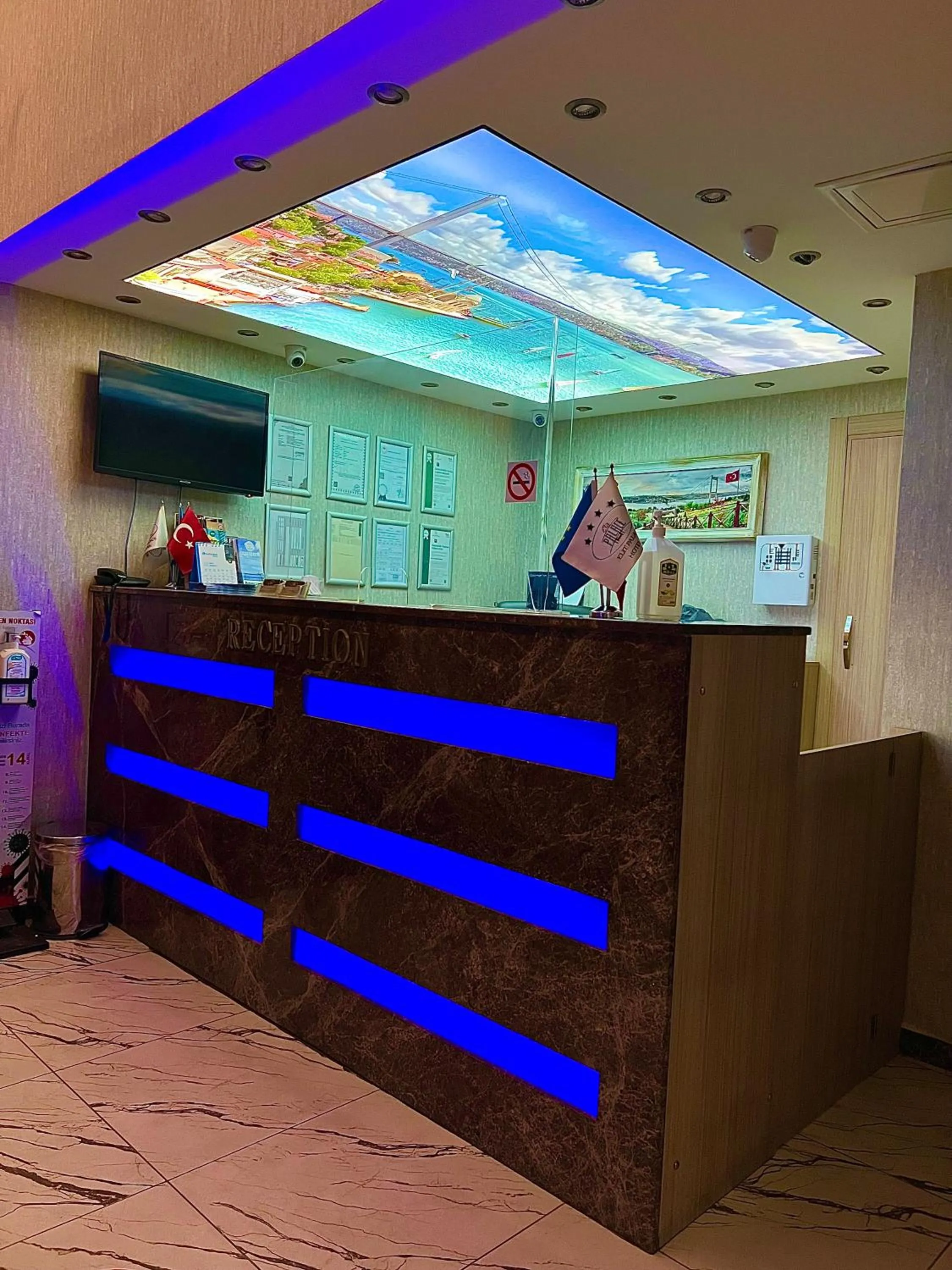 Lobby or reception in Elit Palace Hotel