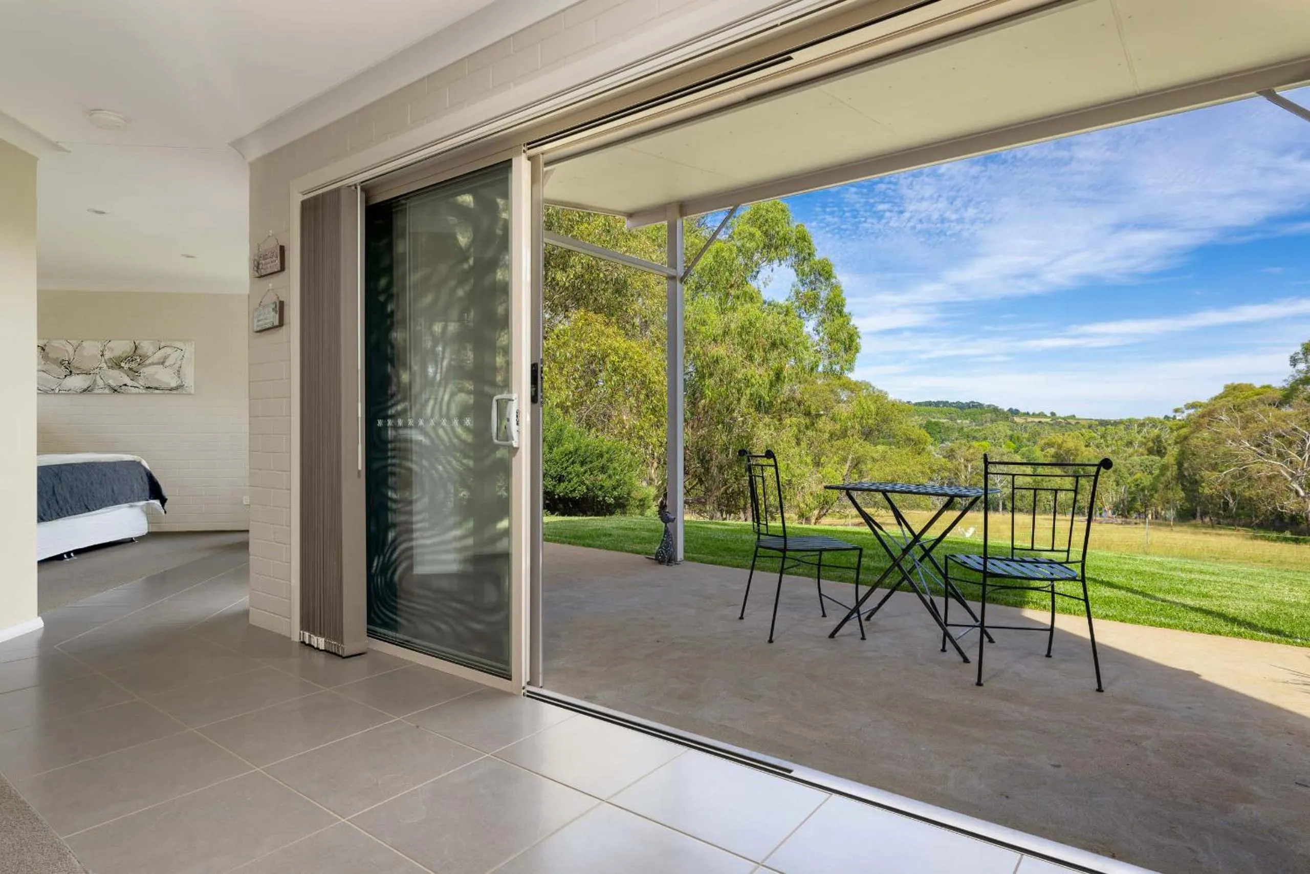 Balcony/Terrace in Lakeview Luxury Retreat