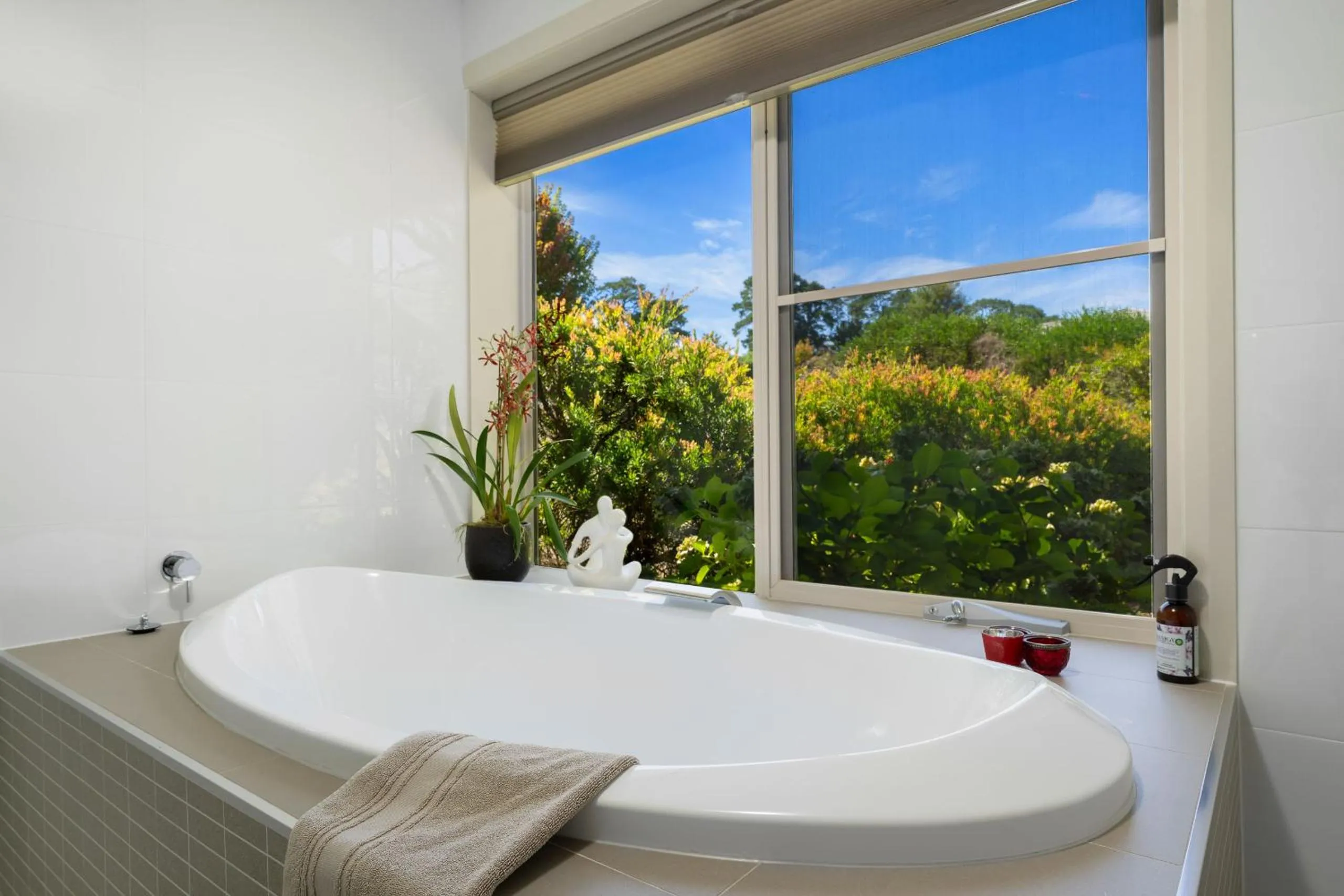 Bathroom in Lakeview Luxury Retreat