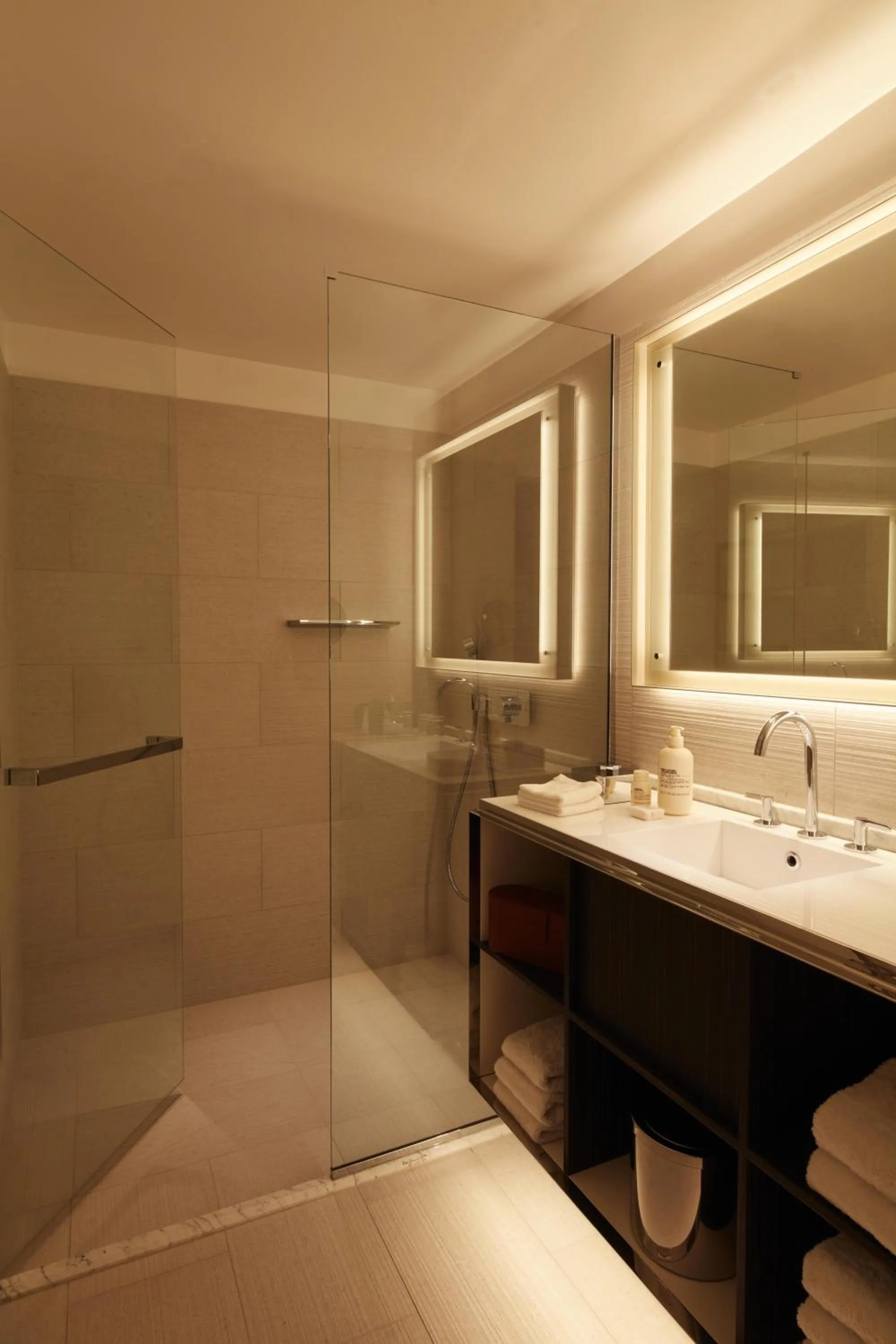 Bathroom in Hotel La Villa Saint Germain Des Prés