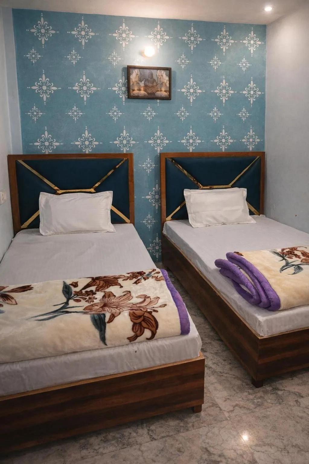 Bed in Mahamaya Guest House