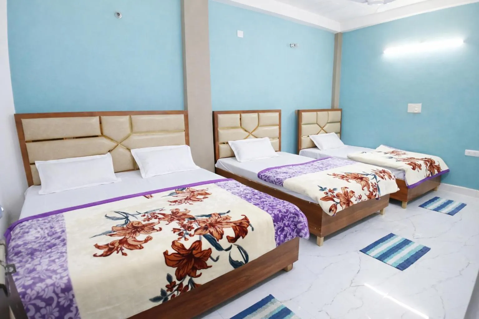 Bed in Mahamaya Guest House