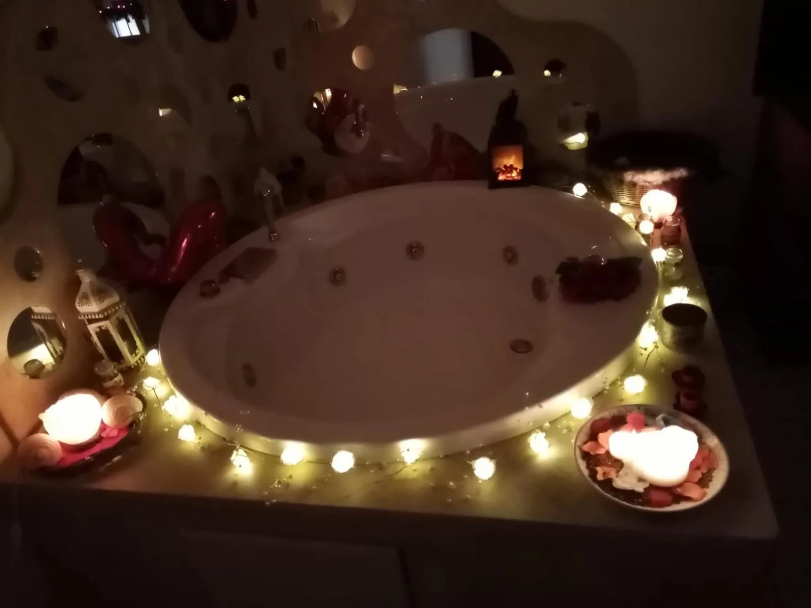 Swimming pool in B&b De Mauro