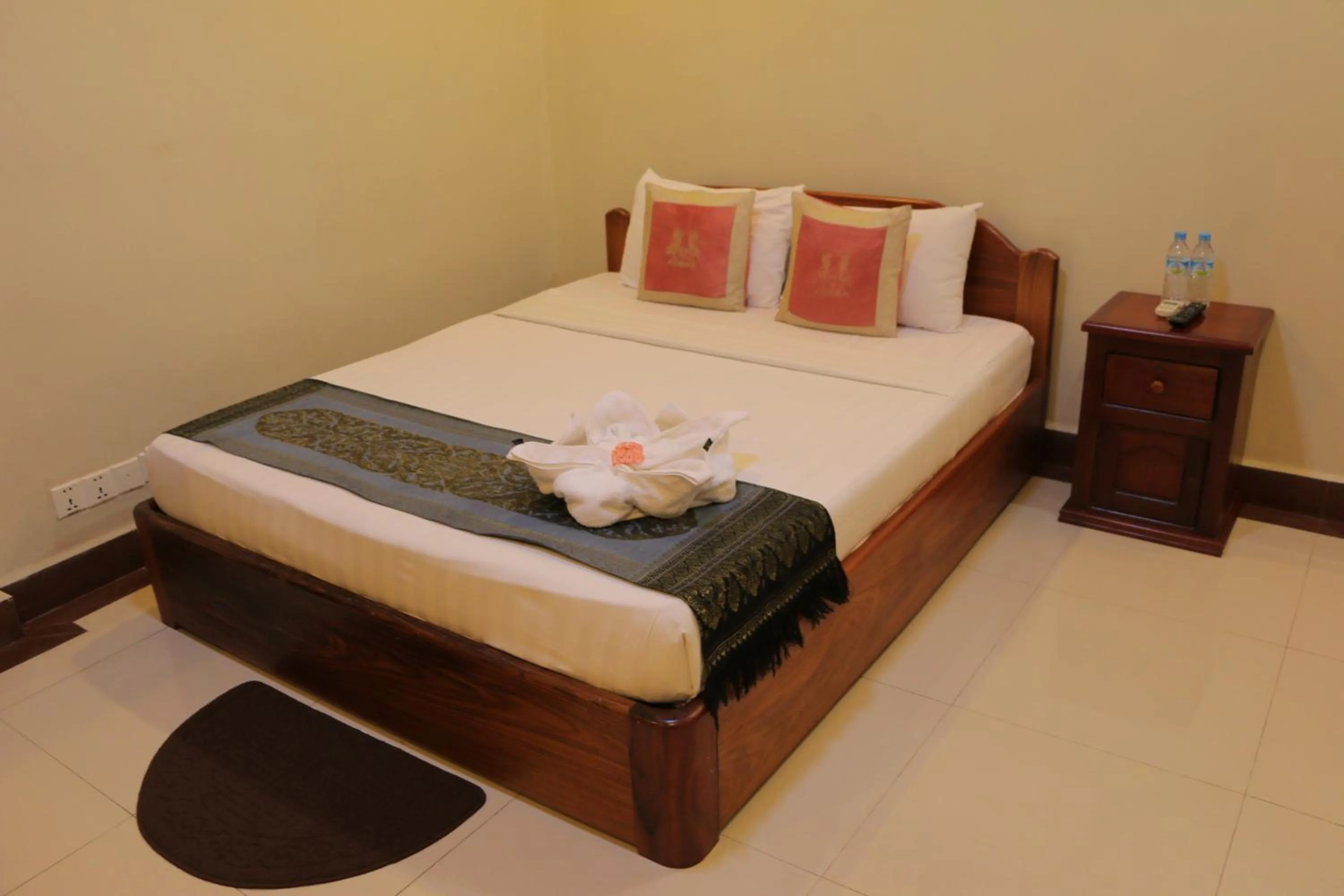 Photo of the whole room, Bed in Golden Noura Villa-Pub & Restaurant