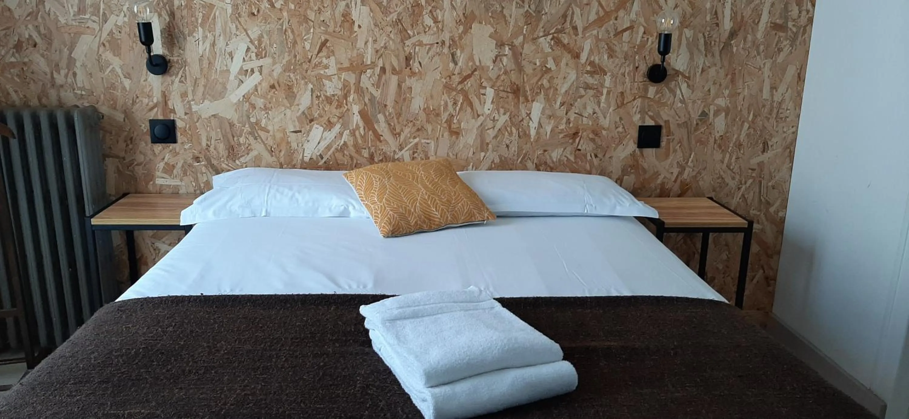 Bed in Hotel La Belle Etoile