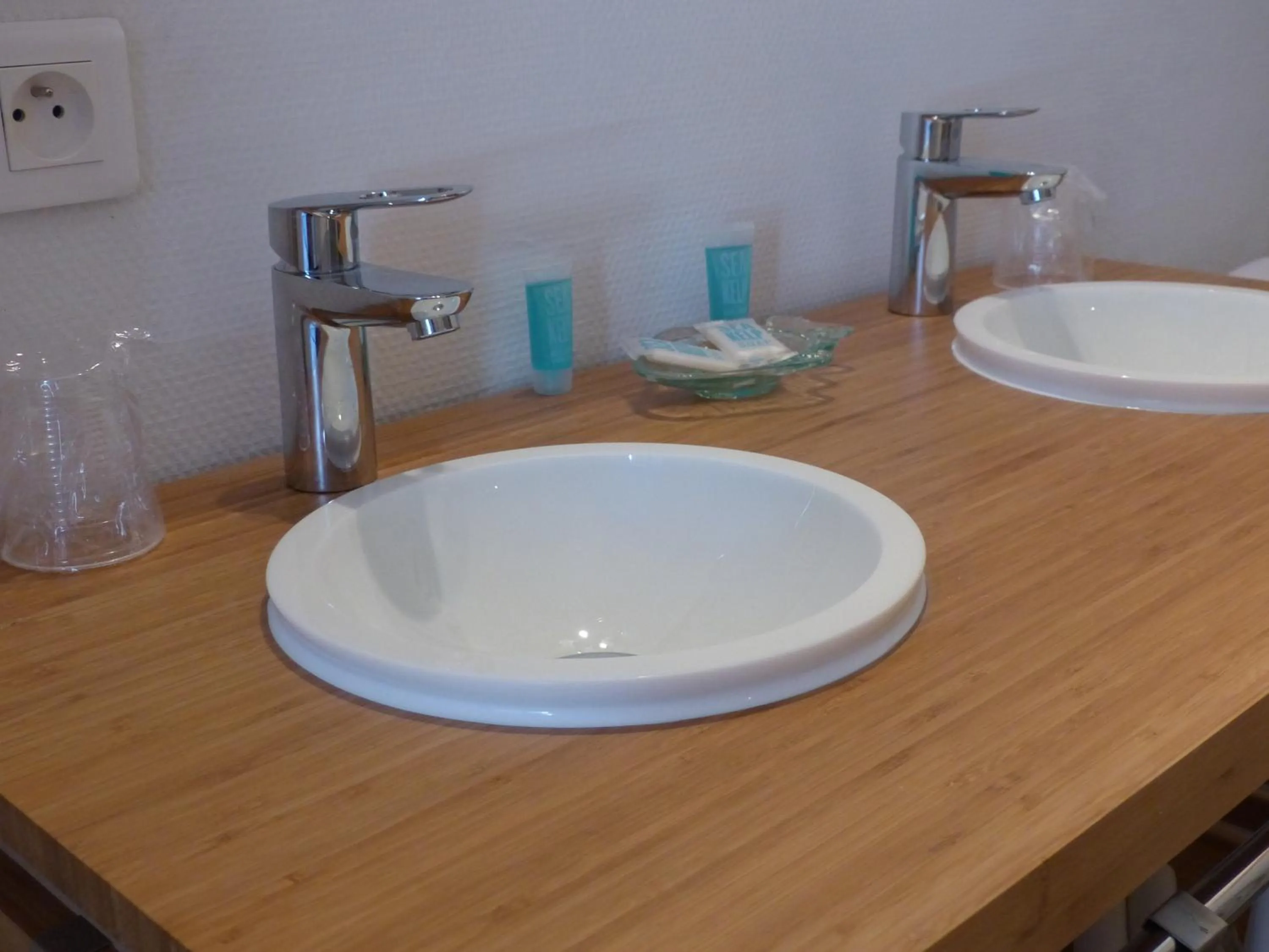 Bathroom in Hotel La Belle Etoile