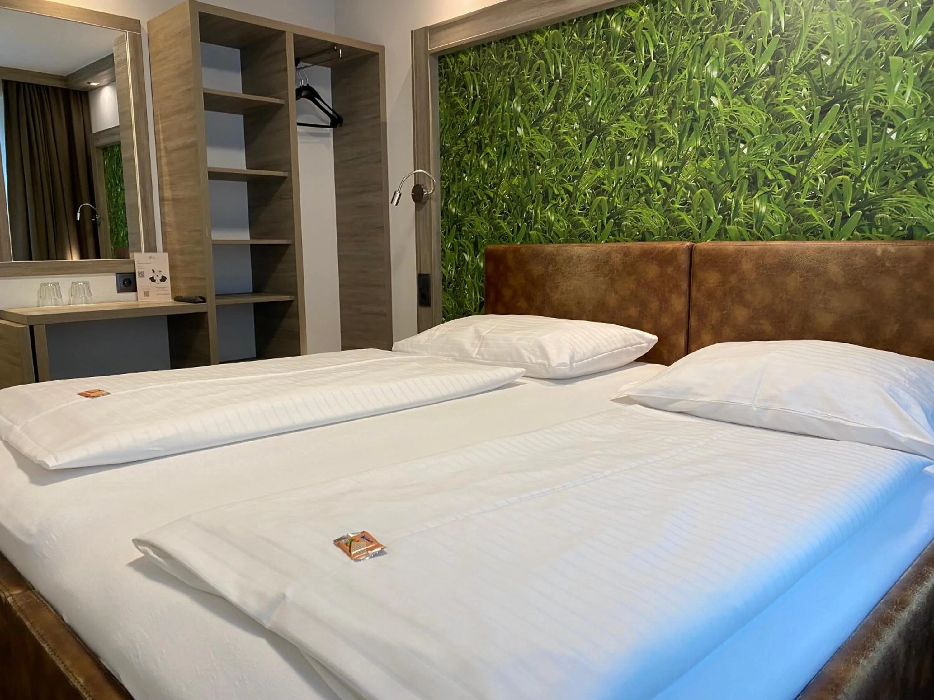 Bed in Smart Hotel Schönbrunn with free parking