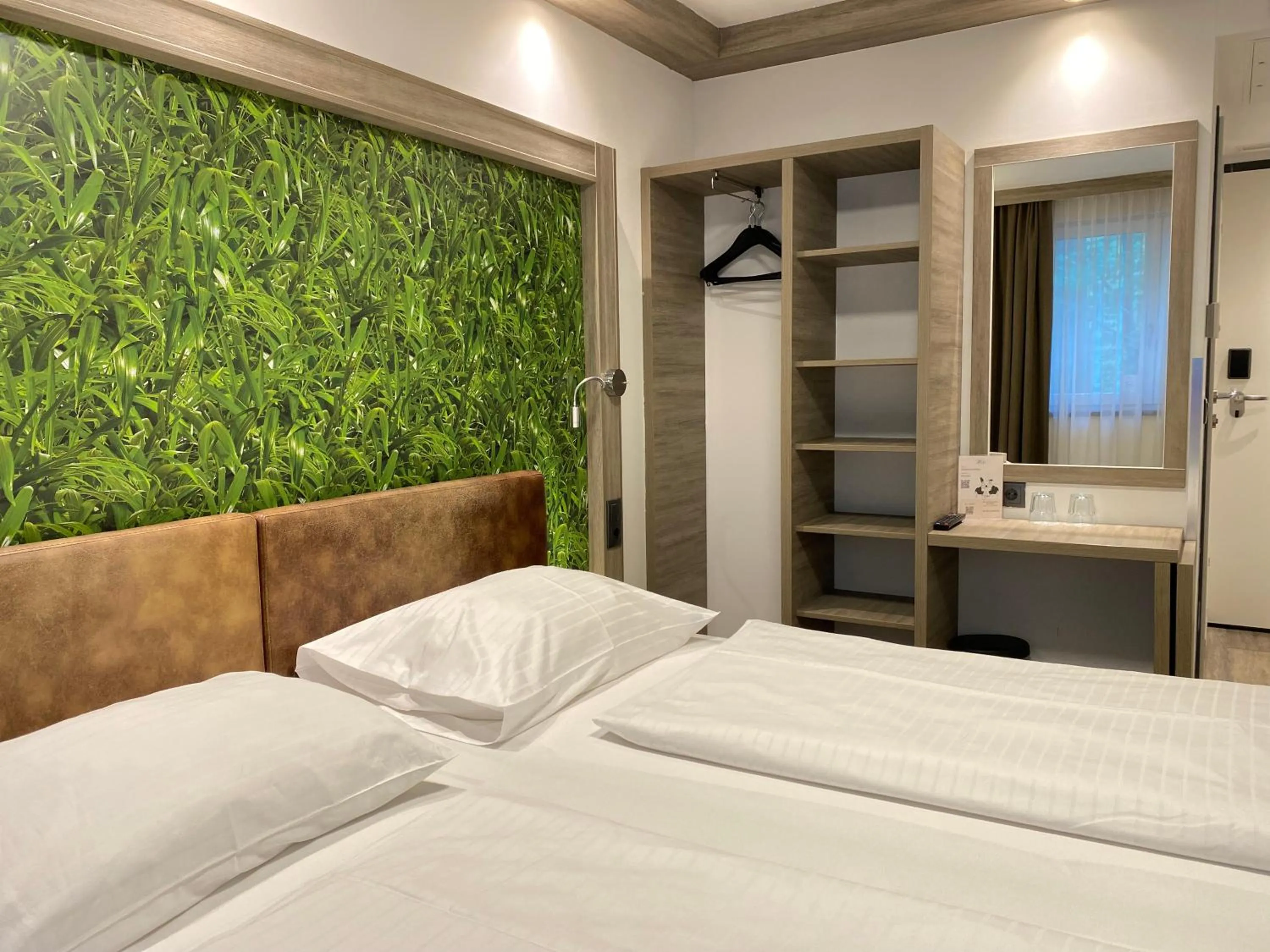 Bed in Smart Hotel Schönbrunn with free parking
