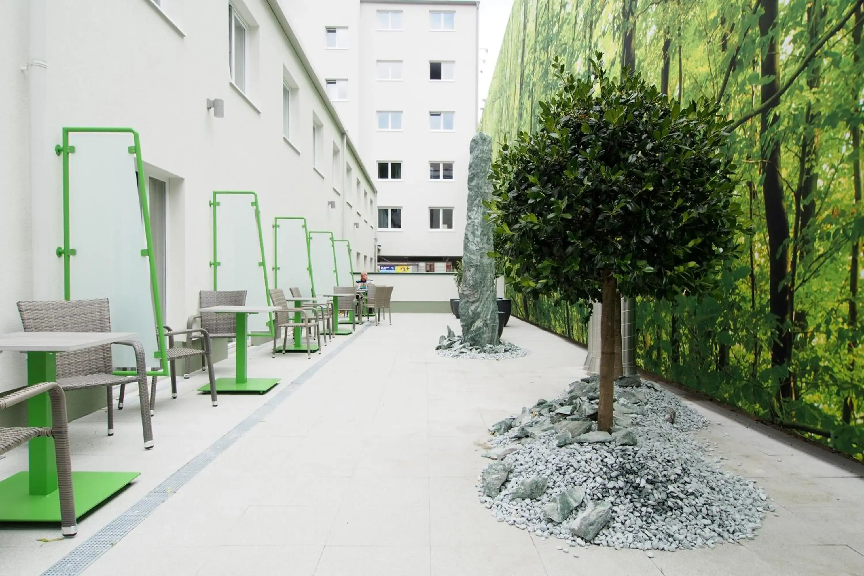 Double Room with Terrace in Smart Hotel Schönbrunn with free parking Double Room with Terrace in Smart Hotel Schönbrunn with free parking