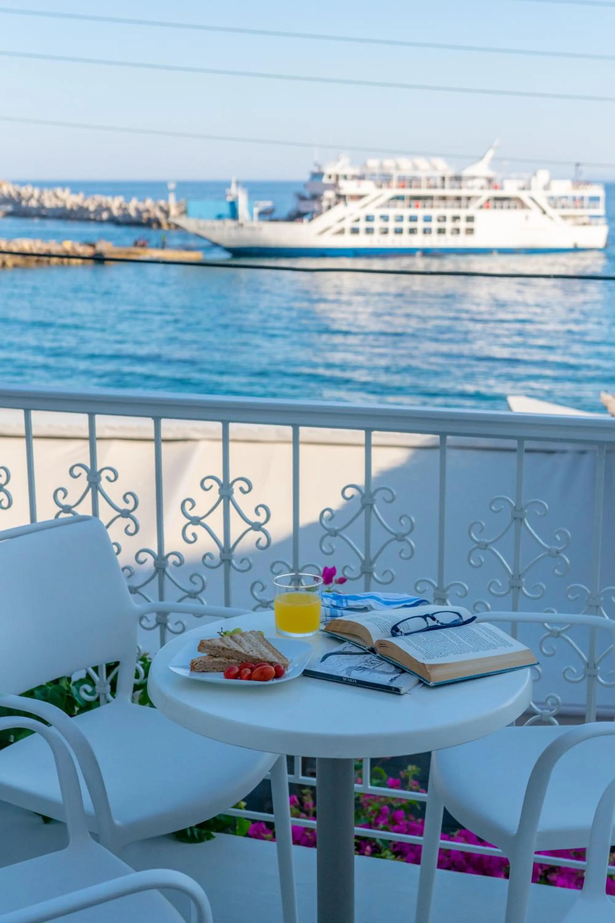 Balcony/Terrace in Samaria by the Sea