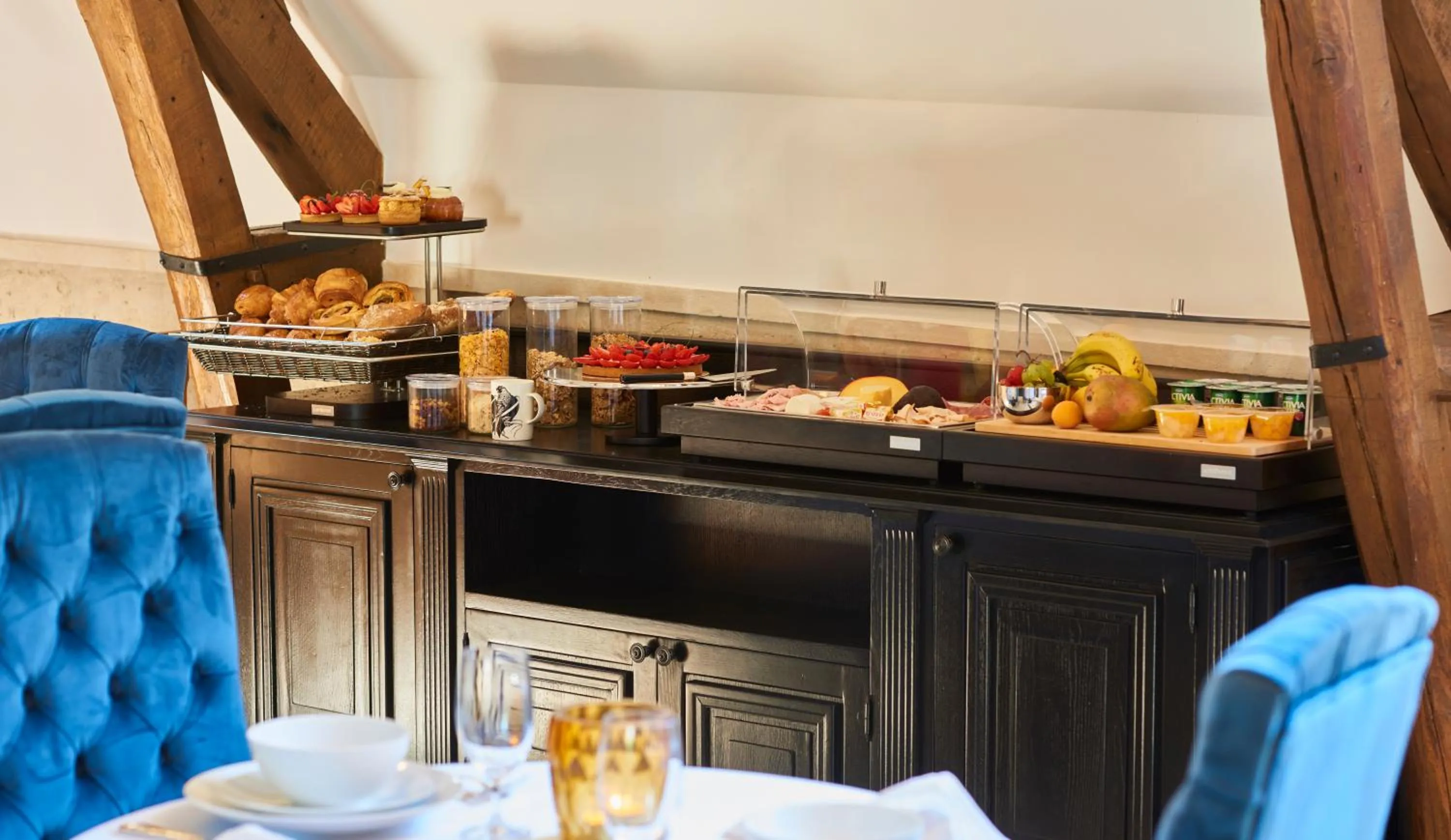 Continental breakfast in Moulin Royale