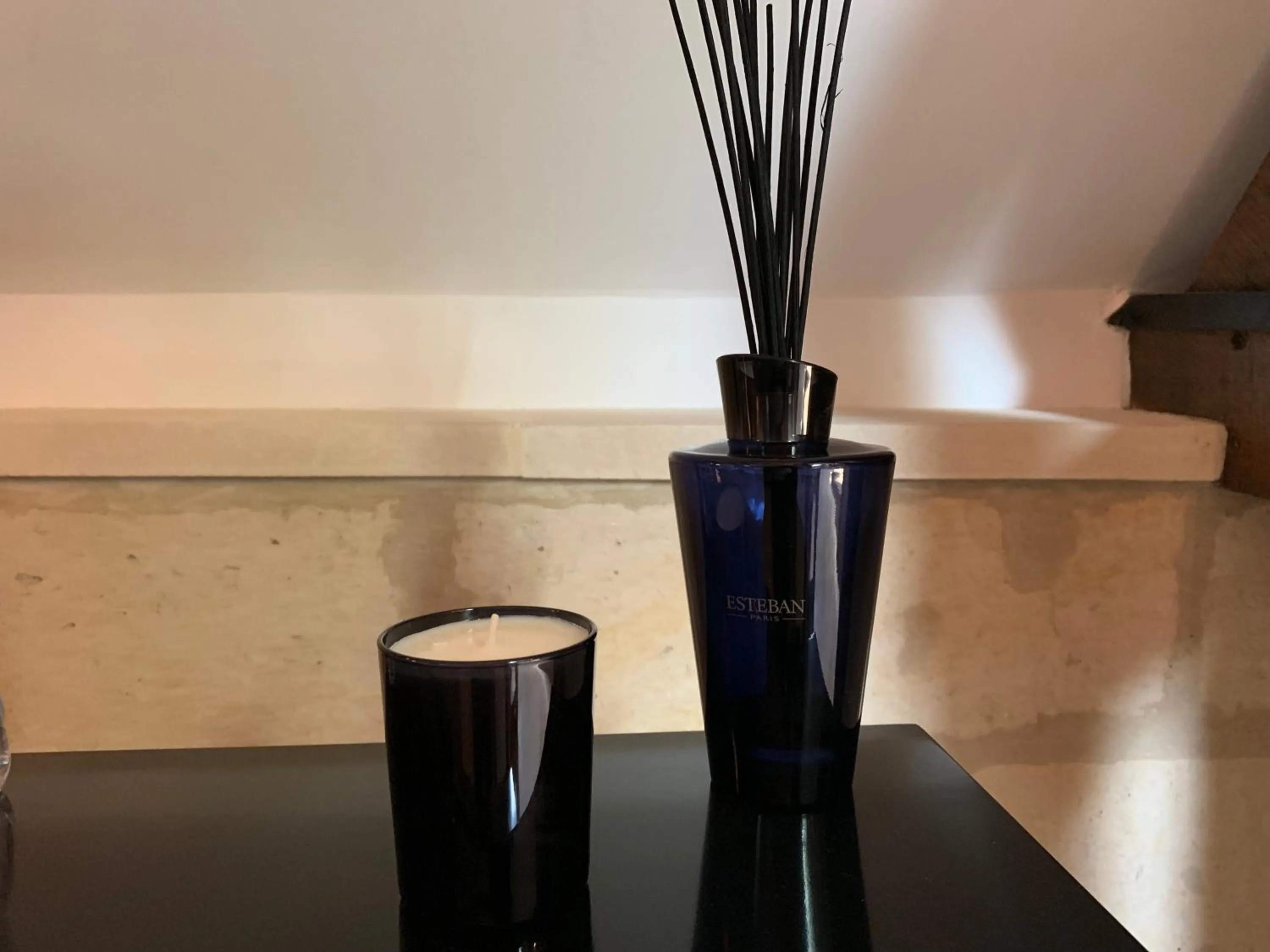 Decorative detail in Moulin Royale