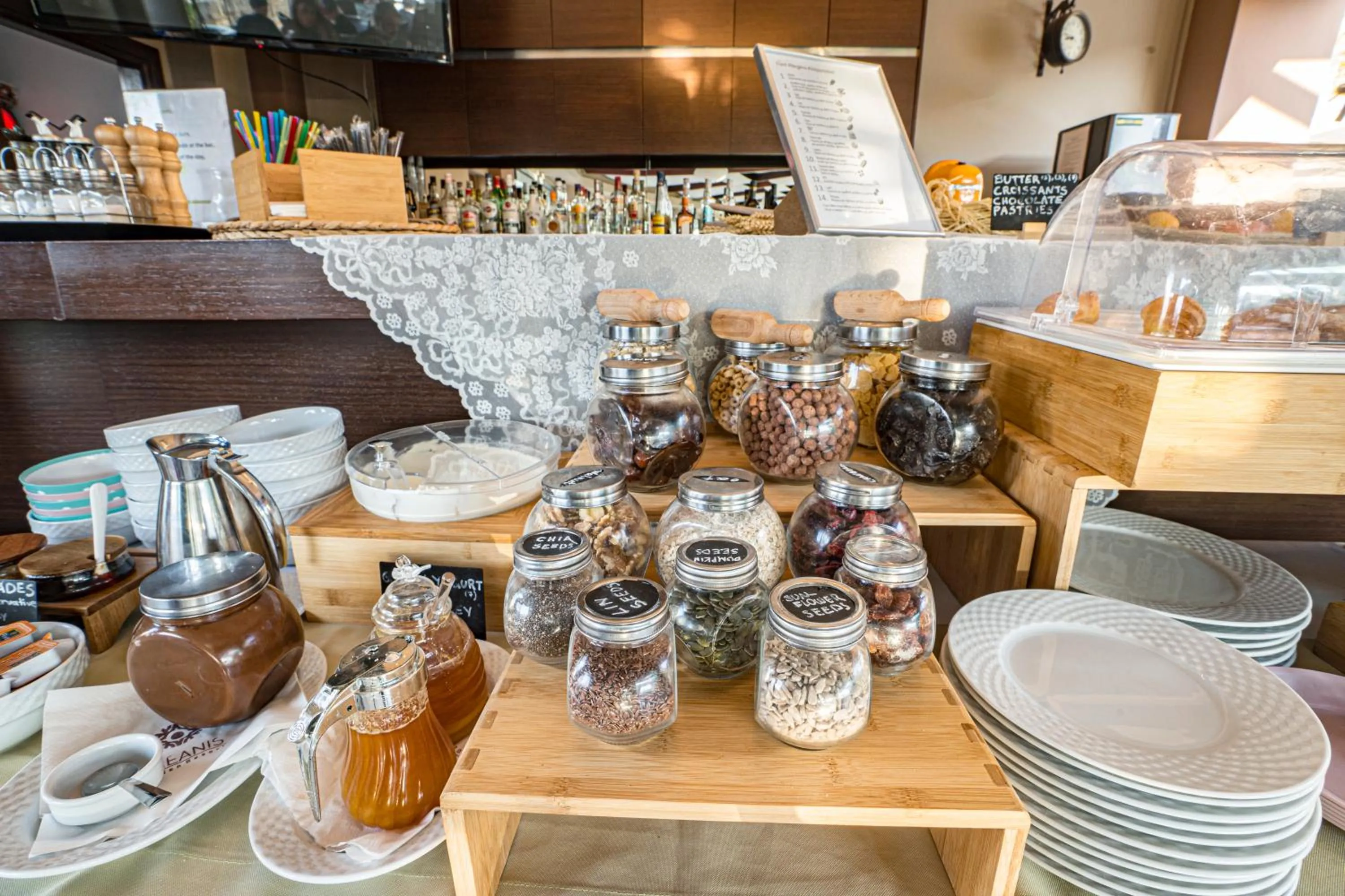 Breakfast in Okeanis II